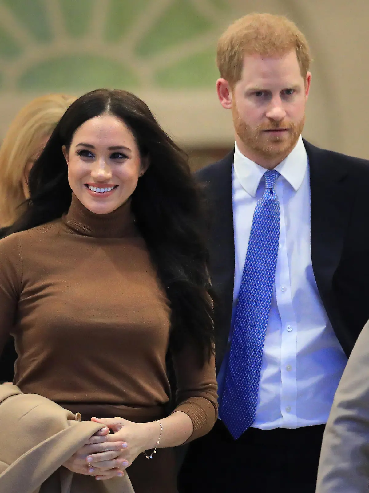 ARCHIV - 07.01.2020, Großbritannien, London: Meghan, damalige Herzogin von Sussex, und Prinz Harry, damaliger Herzog von Sussex. Nach ihrem Rückzug aus royalen Ämtern planen Harry und Meghan laut einem Bericht des «Telegraph» die Gründung der gemeinnützigen Organisation «Archewell» für verschiedene soziale Projekte. (zu dpa "Bericht: Organisation von Harry und Meghan soll Archewell heißen") Foto: Aaron Chown/PA Wire/dpa +++ dpa-Bildfunk +++