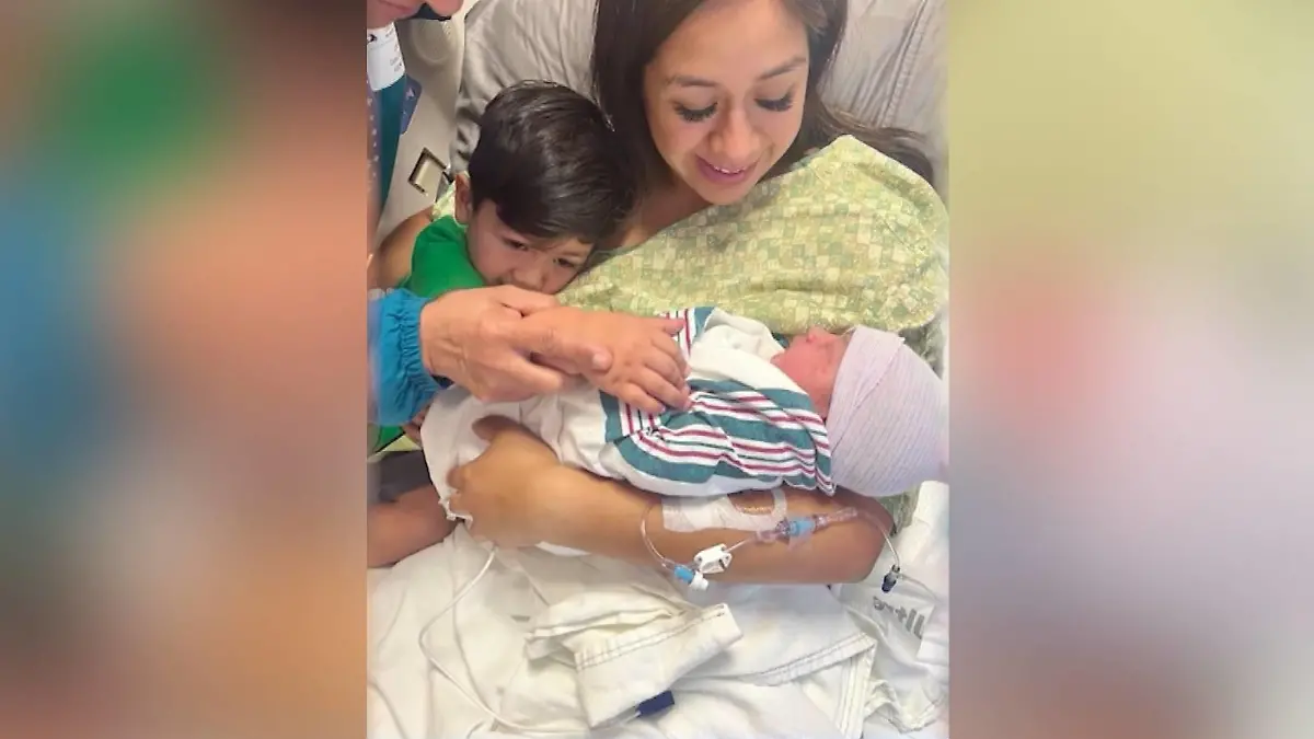 Krystina Pacheco mit ihren Kindern.