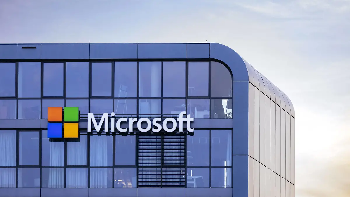  Logo der Microsoft Corporation am Sitz der Microsoft Deutschland GmbH im Rheinauhafen. Köln, 26.08.2019 *** Logo of the Microsoft Corporation at the headquarters of Microsoft Deutschland GmbH in Rheinauhafen Cologne, 26 08 2019 Foto:xC.xHardtx/xFuturexImage