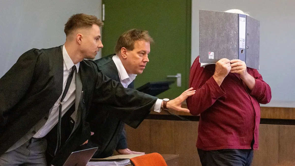 Die Staatsanwaltschaft spricht von jahrelangem Missbrauch - der Angeklagte von «Beziehung».