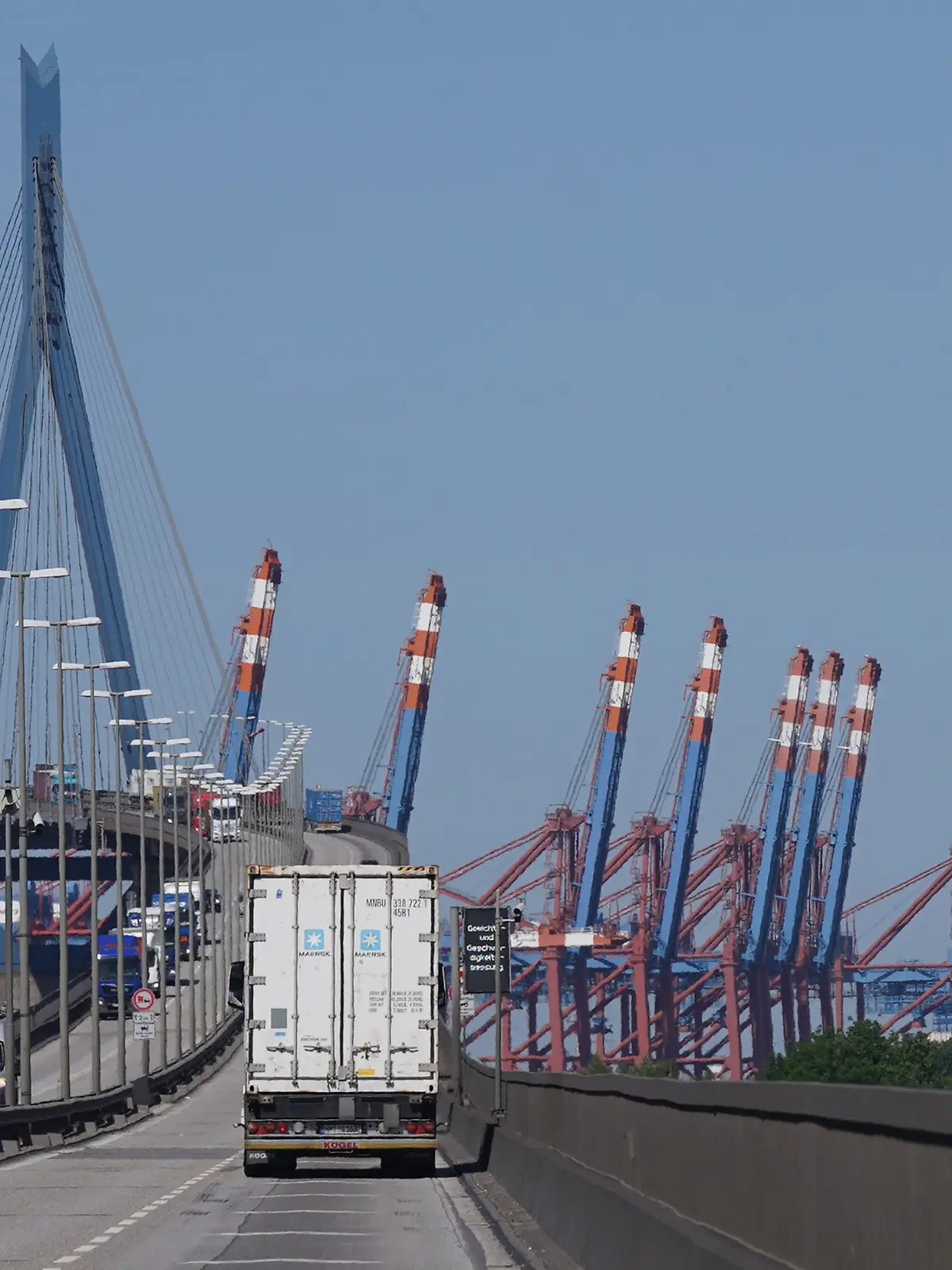 Köhlbrandbrücke bleibt gesperrt