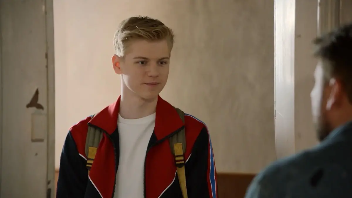 Oskar (Joey Altmann)