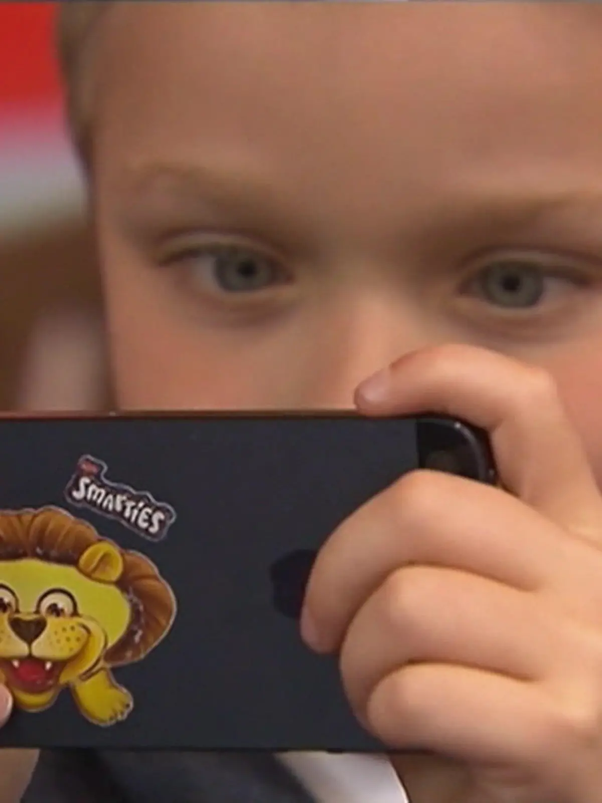 Bild zu: "Wie können wir unsere Kinder vor Missbrauch im Netz schützen?"