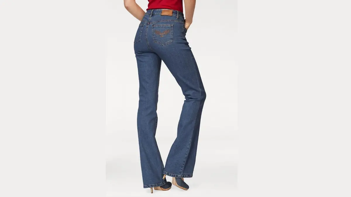Bootcut-Jeans von Arizona.