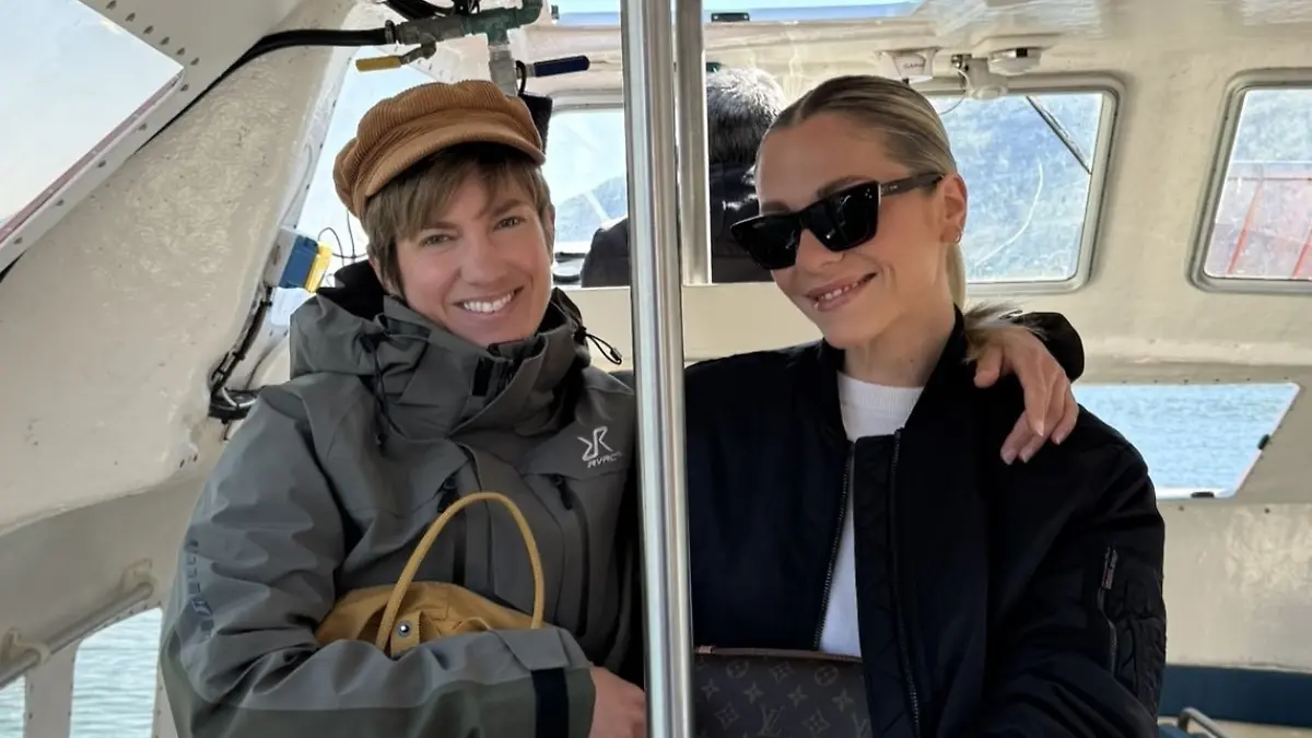 Wiedersehen auf hoher See! Die Ex-GZSZ-Stars Isabell Horn und Valentina Pahde sind beim Traumschiff-Dreh wieder vereint. 