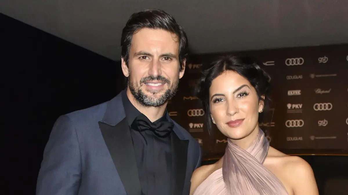 Tom Beck und Chryssanthi Kavazi bei der 25. Festlichen Operngala für die Deutsche Aids Stiftung in der Deutschen Oper. Berlin, 03.11.2018 *** Tom Beck and Chryssanthi Kavazi at the 25th Festive Opera Gala for the German Aids Foundation at the Deutsche Oper Berlin 03 11 2018 Foto:xN.xKubelkax/xFuturexImage