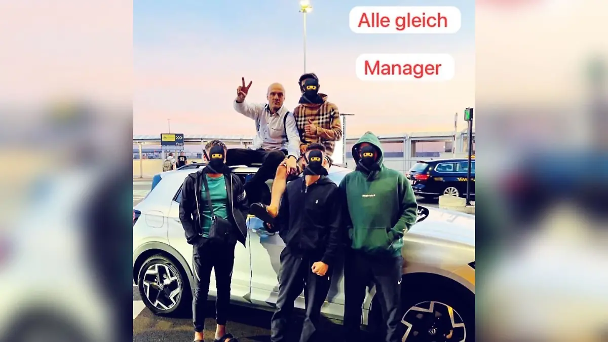 Ahmet A. (oben links) zeigt im TikTok-Stream das Peace-Zeichen – während er auf der Flucht vor der Polizei ist.