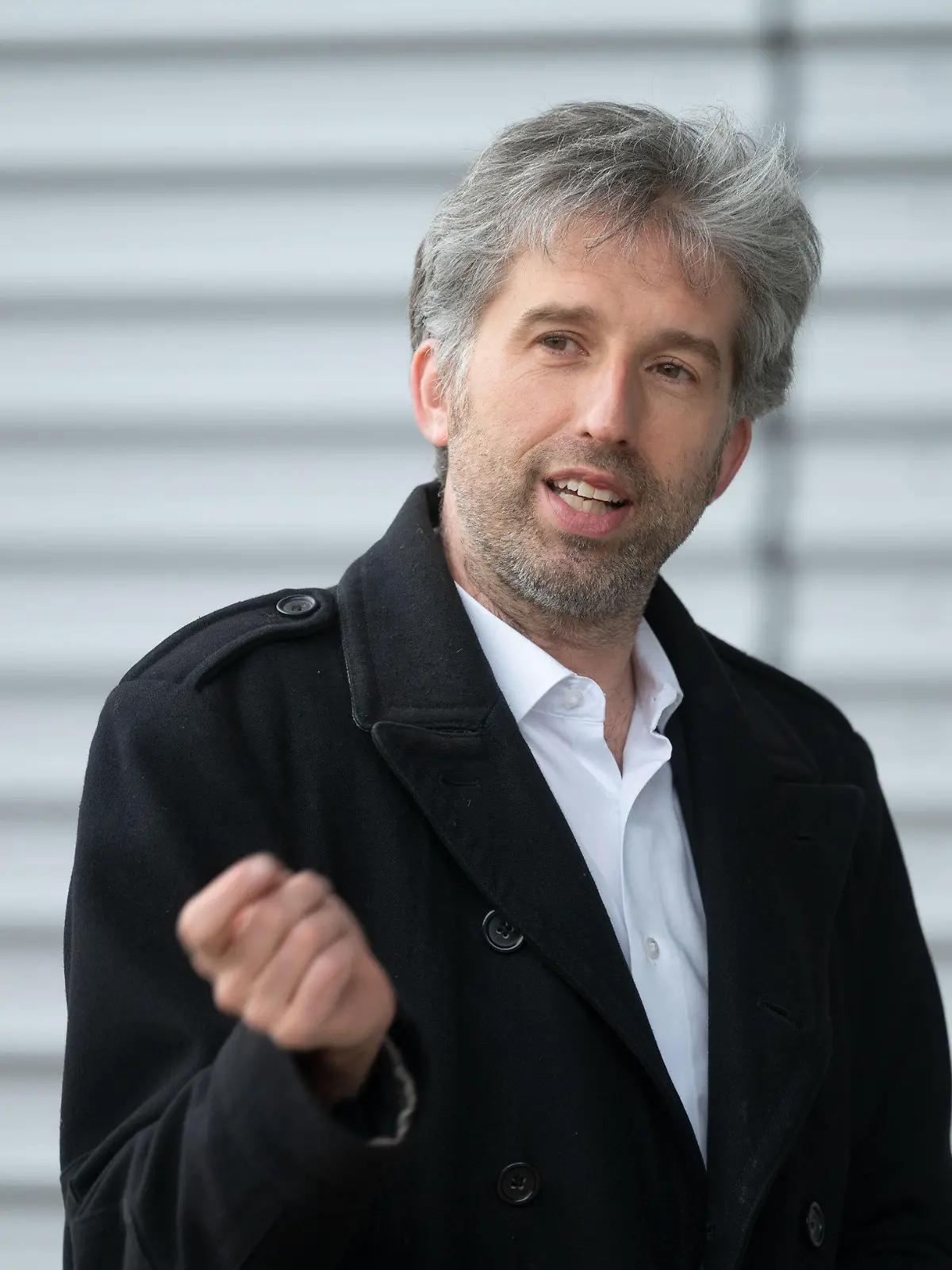 ARCHIV - 11.03.2021, Baden-Württemberg, Tübingen: Boris Palmer (Bündnis 90/Die Grünen), Oberbürgermeister von Tübingen, nimmt an einem Pressetermin der Stadt Tübingen zur Übergabe von Corona-Schnelltests teil. (zu dpa: «Boris Palmer zieht Bilanz zum «Tübinger Weg»») Foto: Marijan Murat/dpa +++ dpa-Bildfunk +++