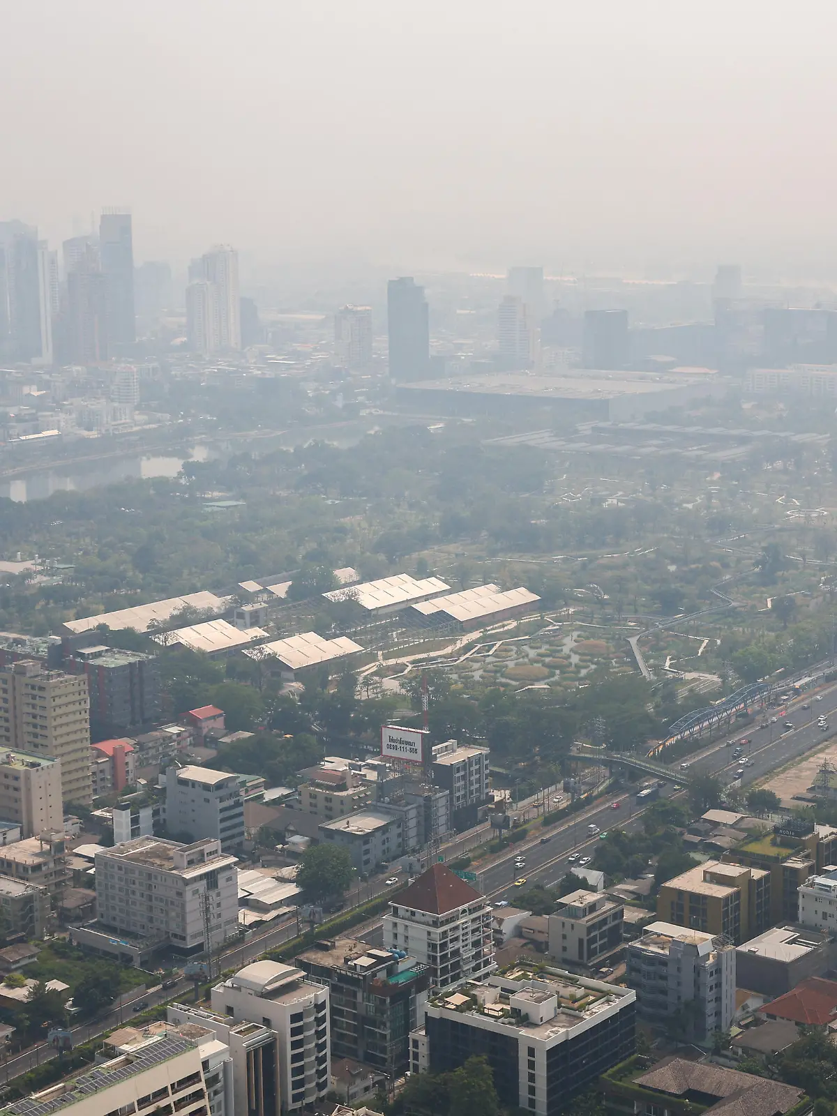 A view of the city amid air pollution in Bangkok, Thailand, February 2, 2023. REUTERS/Athit Perawongmetha