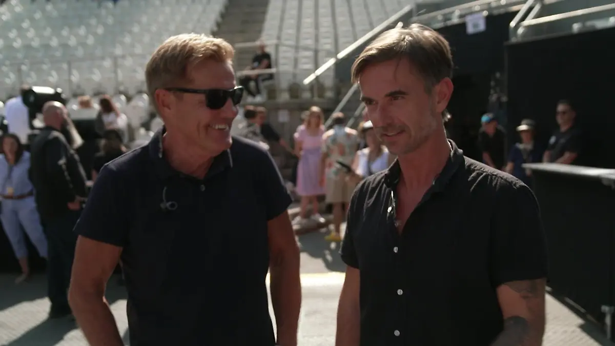 Gute Stimmung bei Dieter Bohlen und Florian Silbereisen im Stadion von Kitzbühel