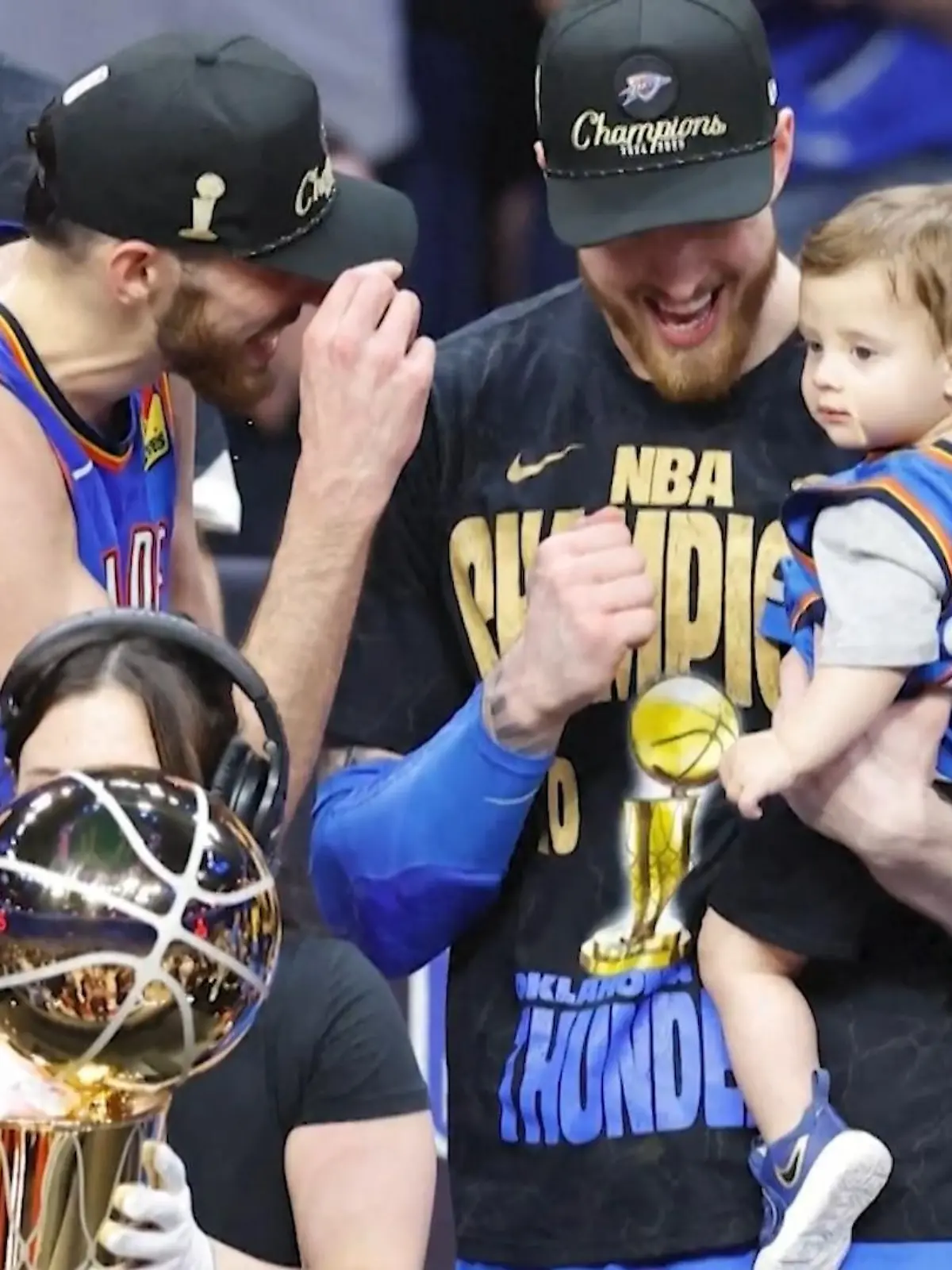 Bild zu: "Hartenstein wird mit OKC zweiter deutscher NBA-Champion"