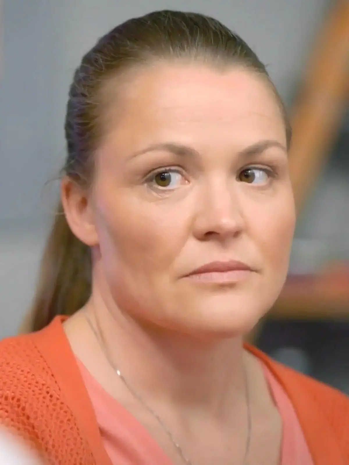 Unter uns: Nadine erkennt, dass Ronja durch Gunnar verunsichert wurde