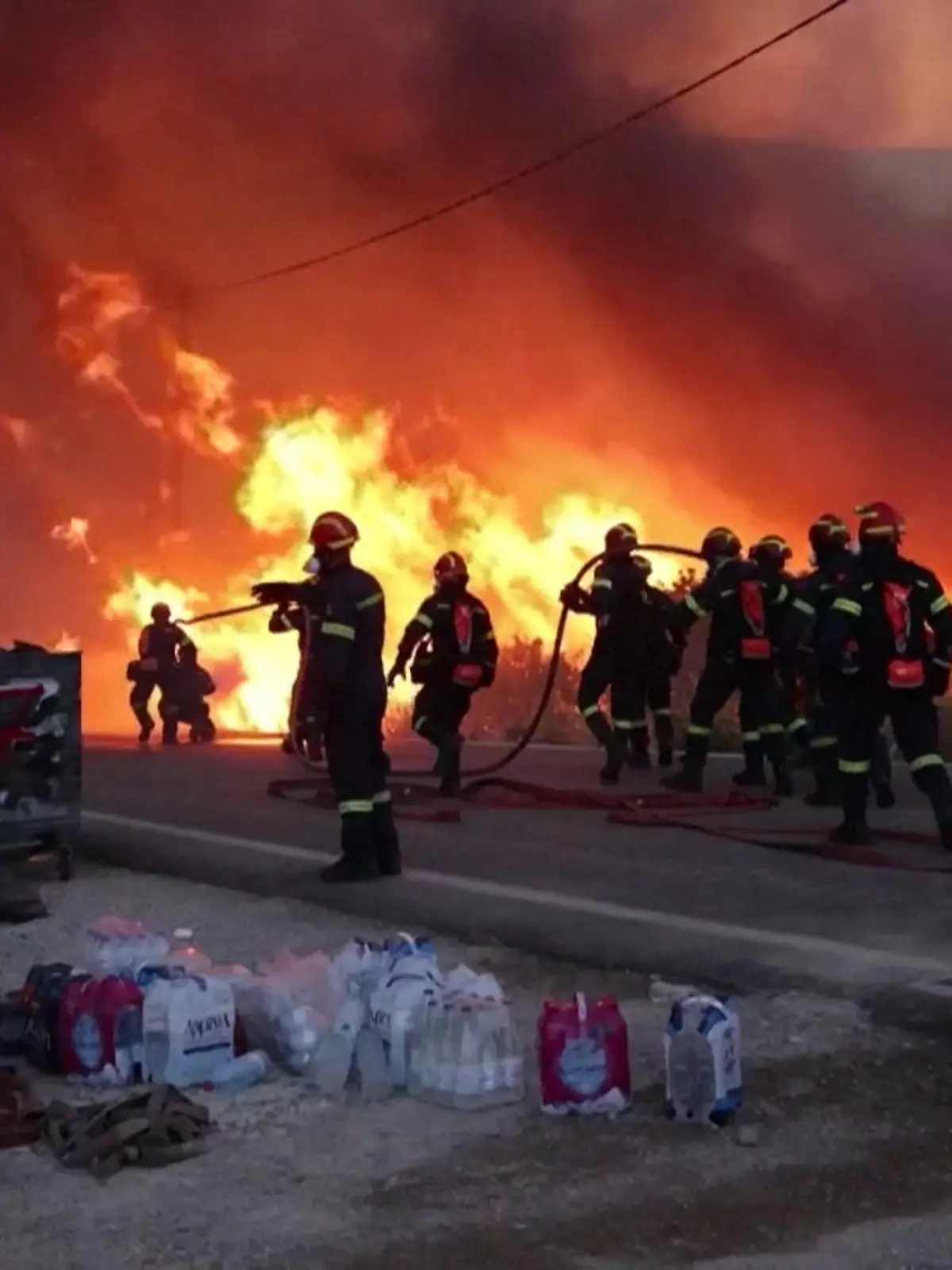Auf der griechischen Insel Chios ist ein heftiges Feuer ausgebrochen.
