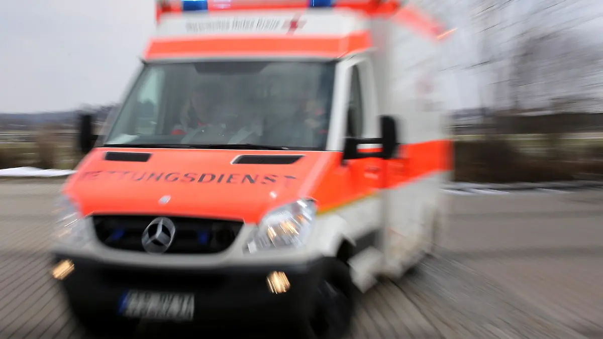 Ein Baby wurde nach dem Unfall in eine Klinik gebracht. (Symbolfoto)