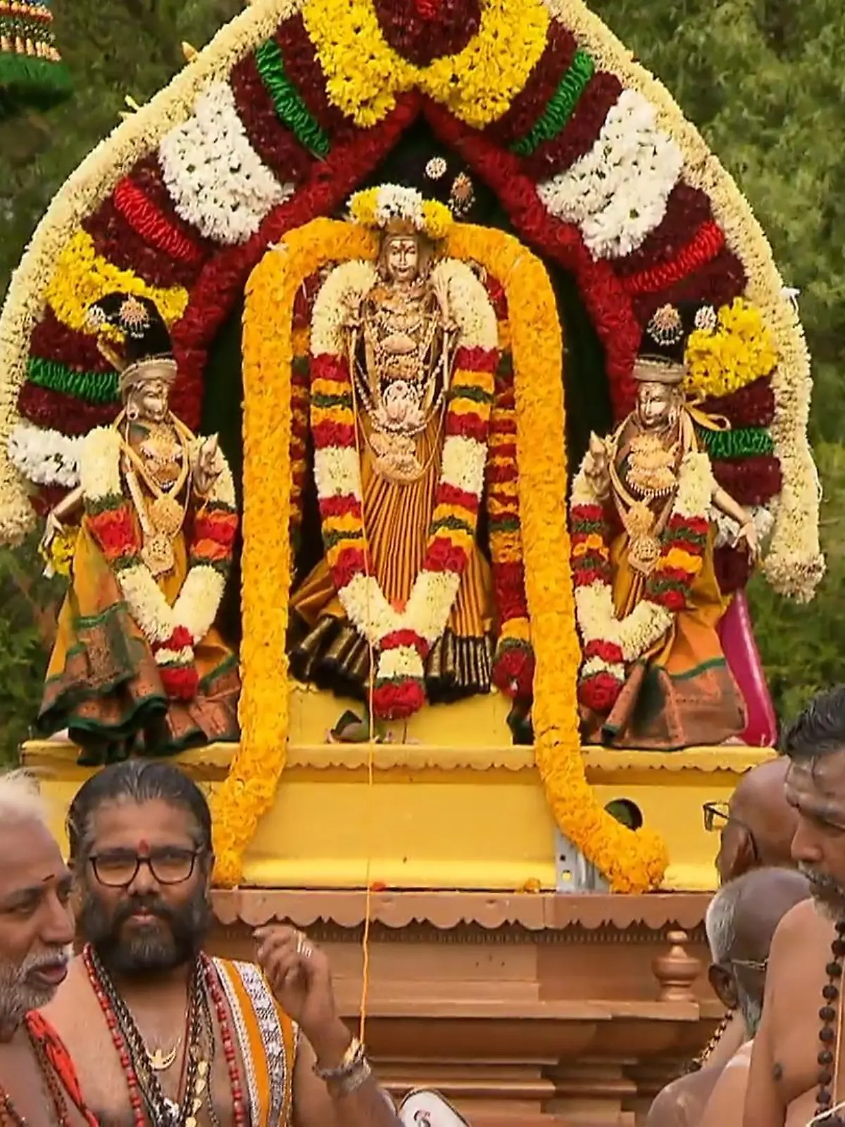 Bild zu: "Hindu-Tempel feiert Jahresfest"