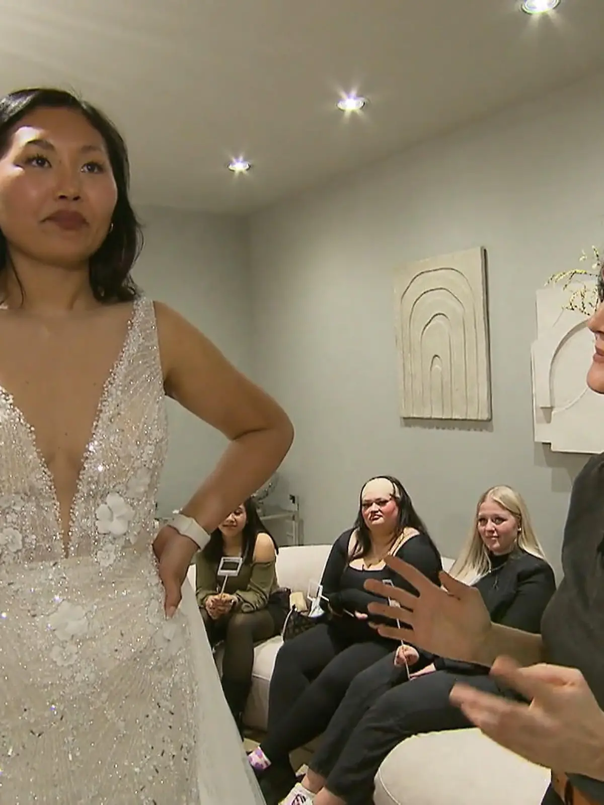 Bild zu: "Chiras Schwester findet: "So darf sie heiraten""