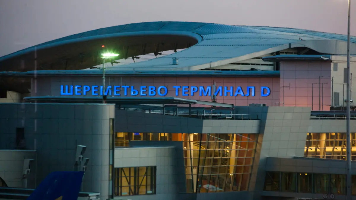 ITAR-TASS: MOSCOW, RUSSIA. JULY 18, 2013. A terminal at the Sheremetyevo International Airport. (Photo ITAR-TASS / Mikhail Pochuyev)