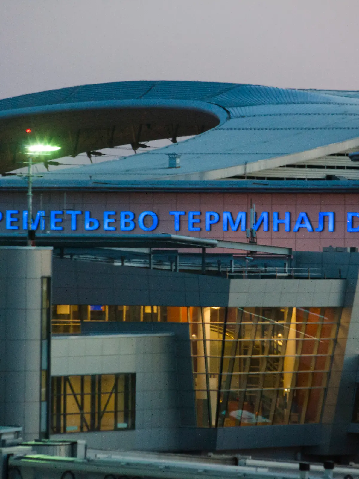 ITAR-TASS: MOSCOW, RUSSIA. JULY 18, 2013. A terminal at the Sheremetyevo International Airport. (Photo ITAR-TASS / Mikhail Pochuyev)
