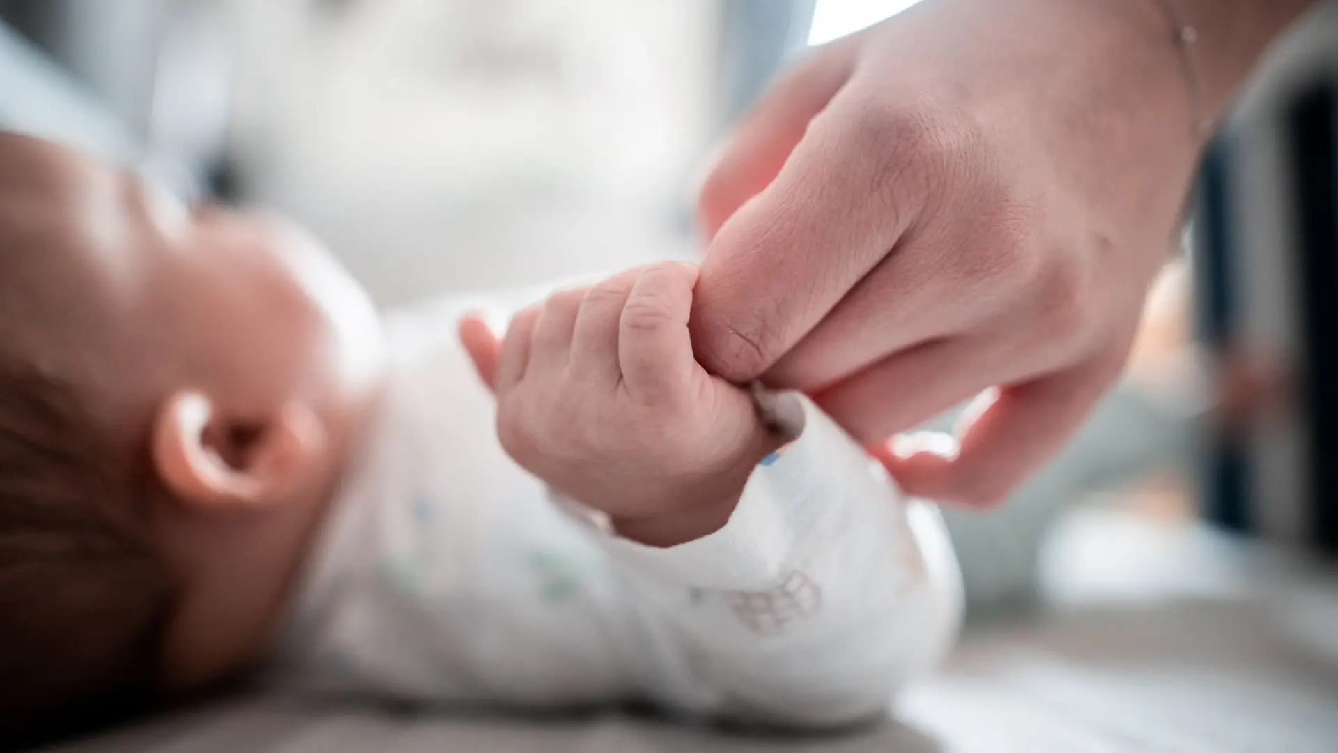 Kein Familiengeld mehr, aber 3.000 Euro Kinderstartgeld gibt es künftig in Bayern.