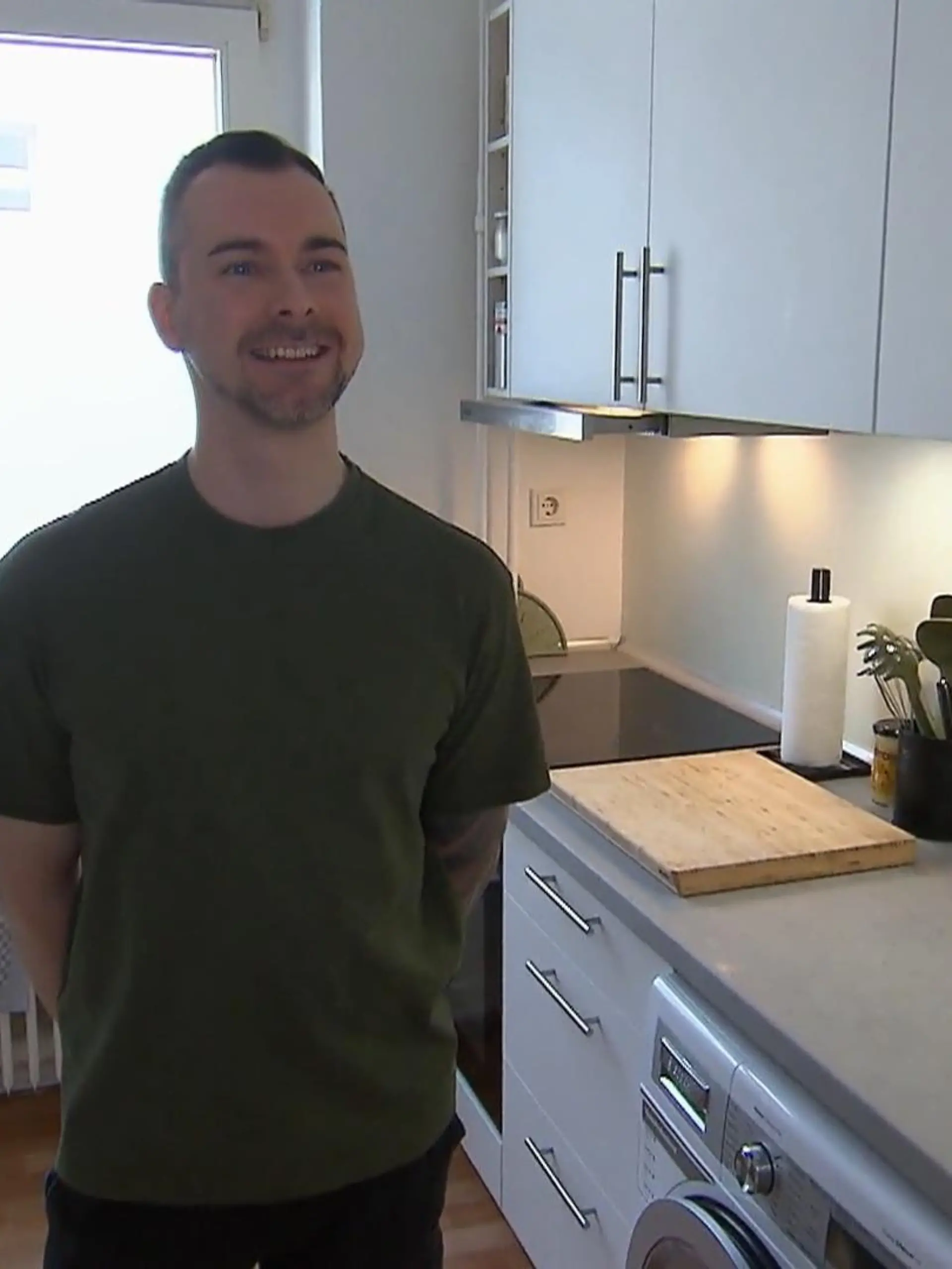 Bild zu: "Benni ist Foodblogger: "Ich esse mich einmal quer durch Berlin und die ganze Welt". Jedoch essen ist das eine - selbst am Herd stehen etwas ganz anderes."