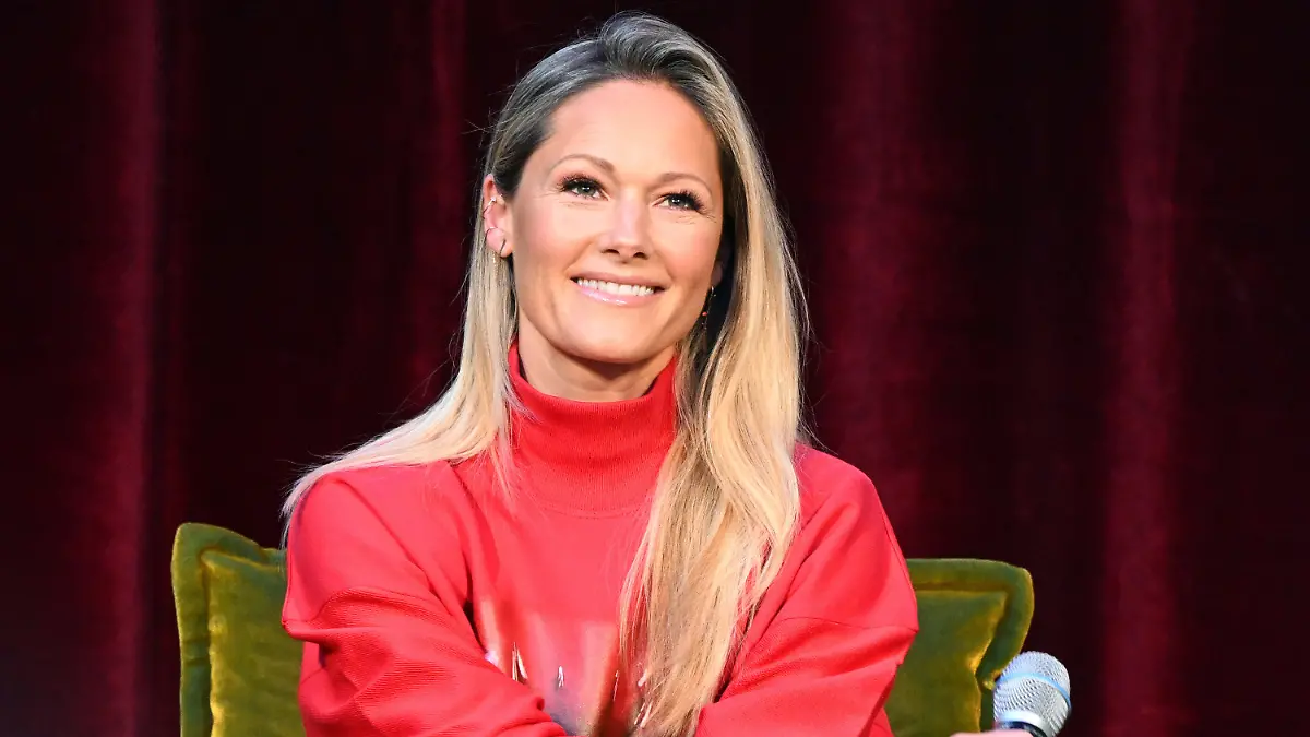 ARCHIV - 21.09.2022, Nordrhein-Westfalen, Köln: Helene Fischer, Schlagersängerin, gibt auf dem Podium ein Statement zu ihrer Tournee im kommenden Jahr ab. (Zu dpa: «Hessens Kultur-Highlighs 2023») Foto: Federico Gambarini/dpa +++ dpa-Bildfunk +++