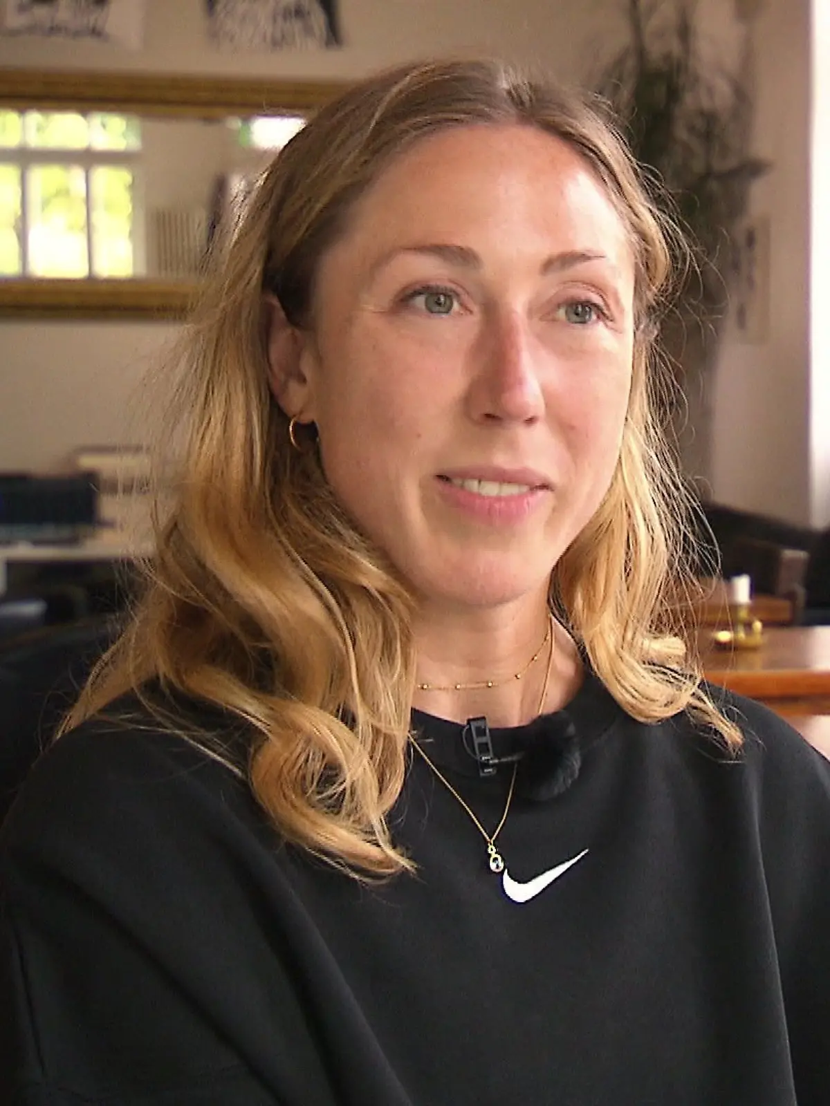 Nadine Wagenaar ist arbeitslose In-Faulenzerin und verdient damit richtig gutes Geld.