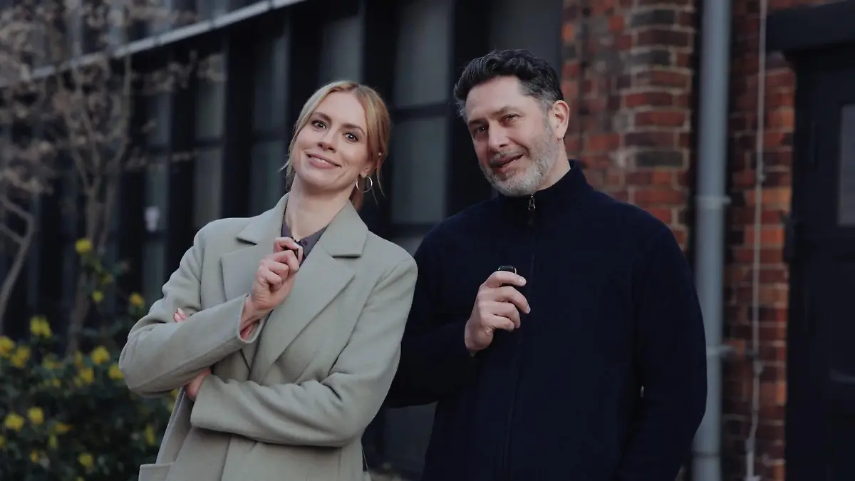 Lara Dandelion und Carsten Hayes