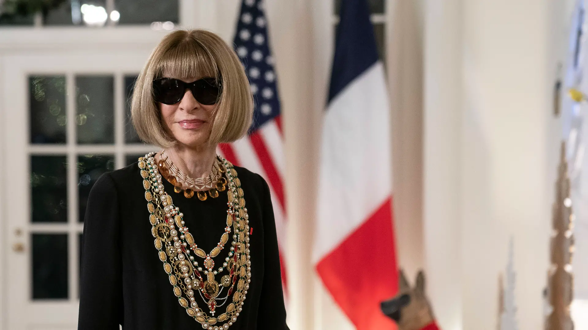 Sonnenbrille, Bob mit Stirnfransen, Haute-Couture-Kleid: Anna Wintour ist seit Jahrzehnten die Grande Dame der Modezeitschrift Vogue - doch jetzt tritt sie zumindest einen kleinen Schritt zurück.