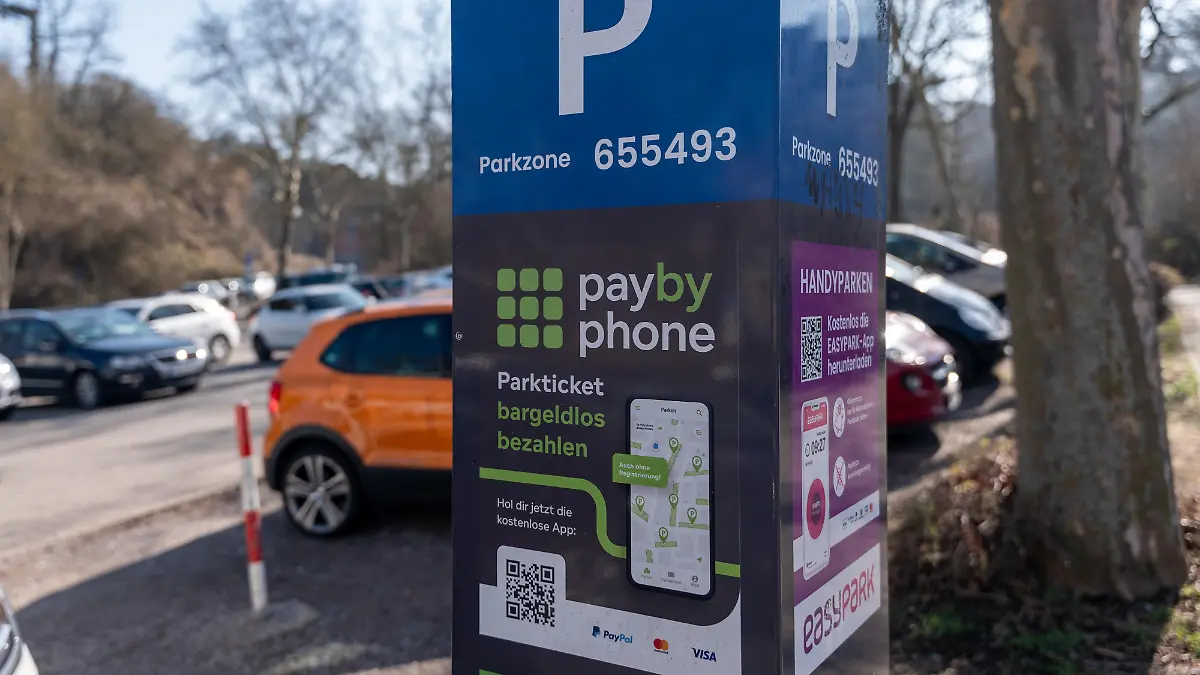 Vor allem Parkautomaten von paybyphone und easypark sind von dem Fake-QR-Codes betroffen. (Archivbild)