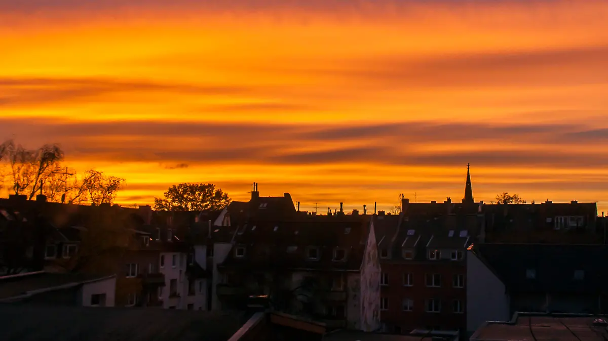 Sonnenuntergang über Köln-Nippes.