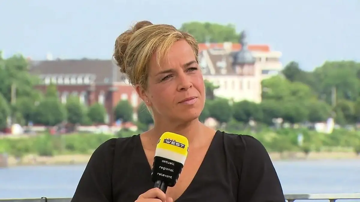 Gespräch mit NRW-Parteichefin Mona Neubaur (Grüne) RTL WEST Sommerplausch