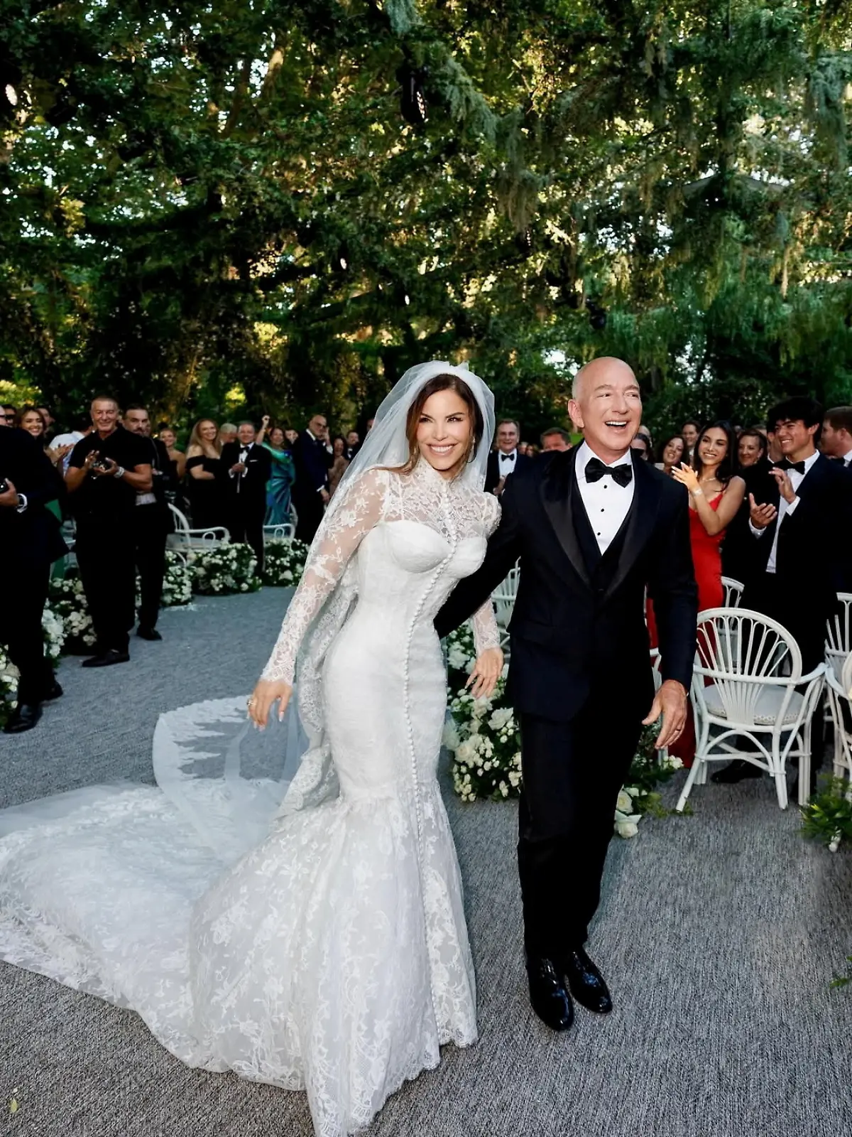 Bild zu: "Welchen Star Lauren Sánchez bei ihrer Hochzeit schmerzlich vermisst hat "