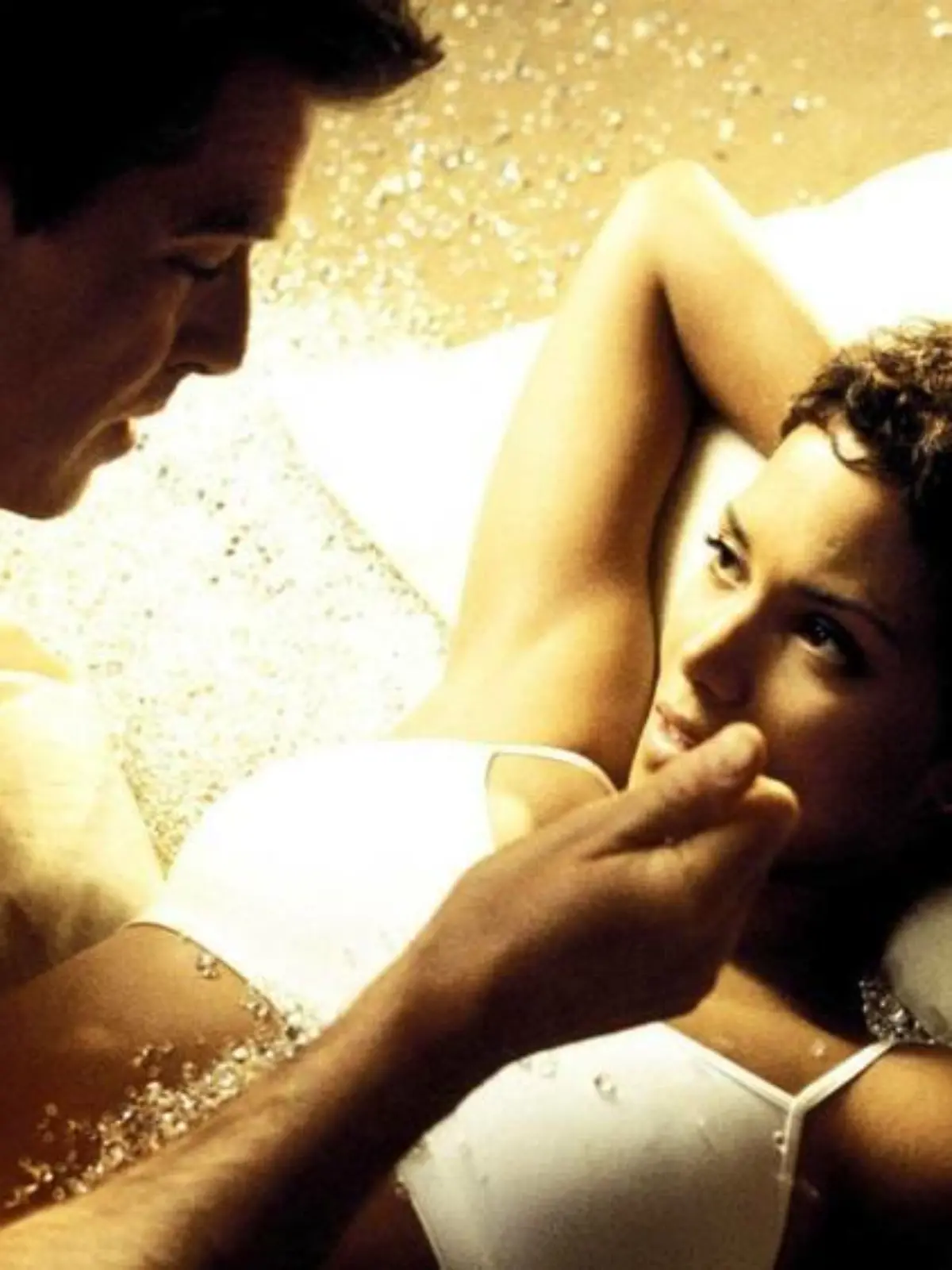 Pierce Brosnan rettete Halle Berry das Leben