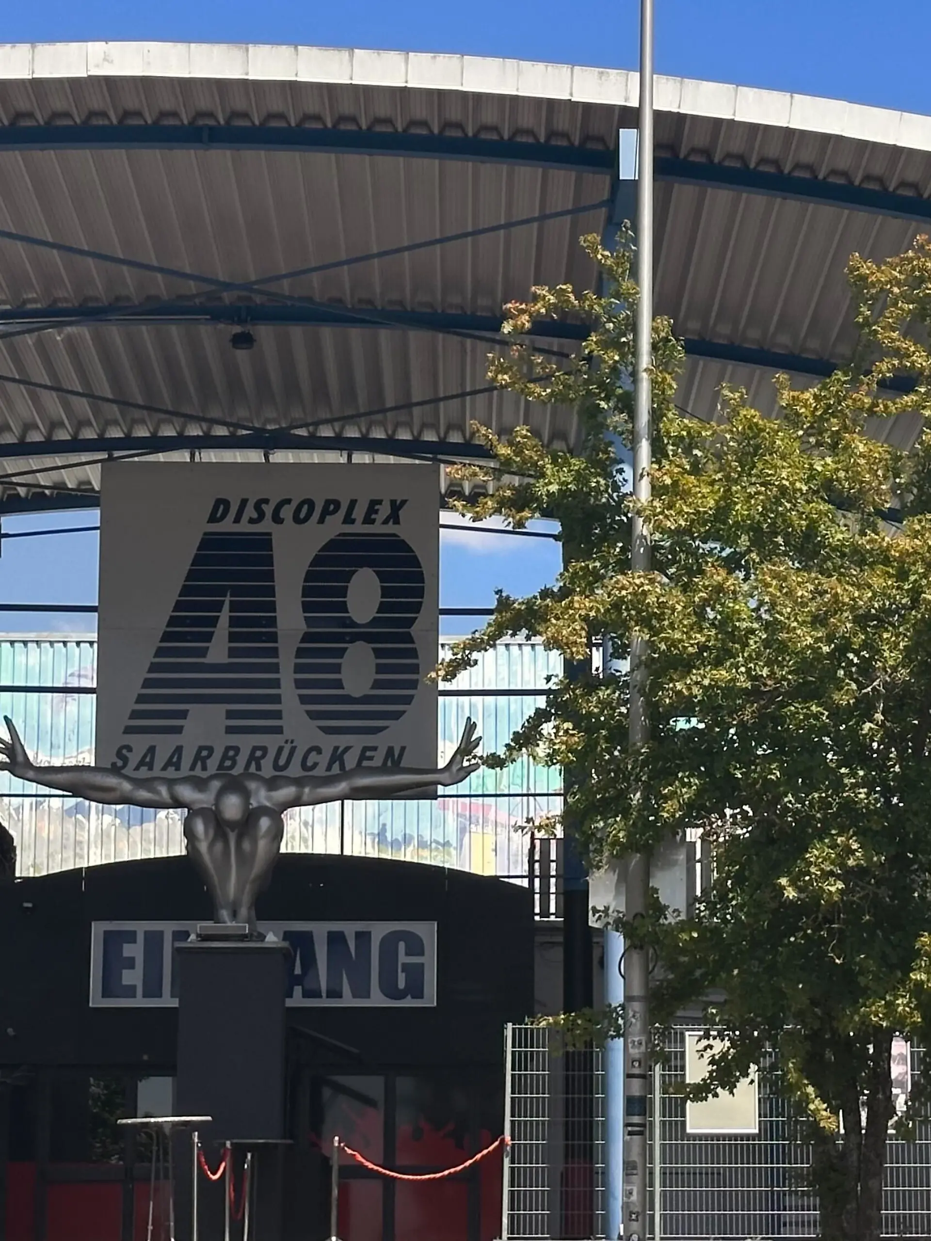 Der Vorfall soll sich in der Disco A8 in Saarbrücken ereignet haben. 