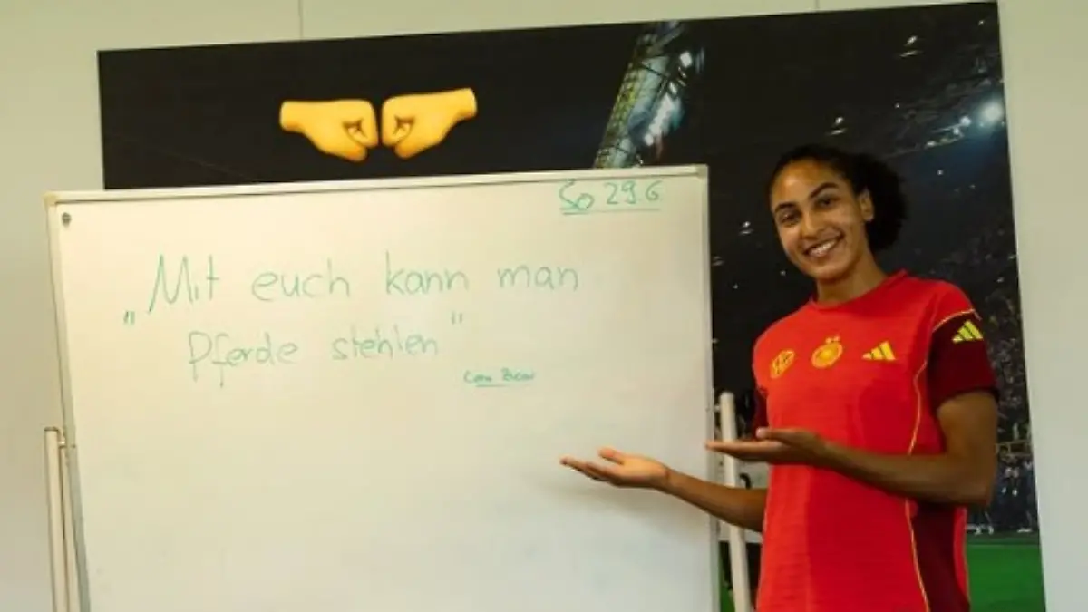 Jetzt also doch: Mit Nationalspielerin Cora Zicai kann man Pferde stehlen.