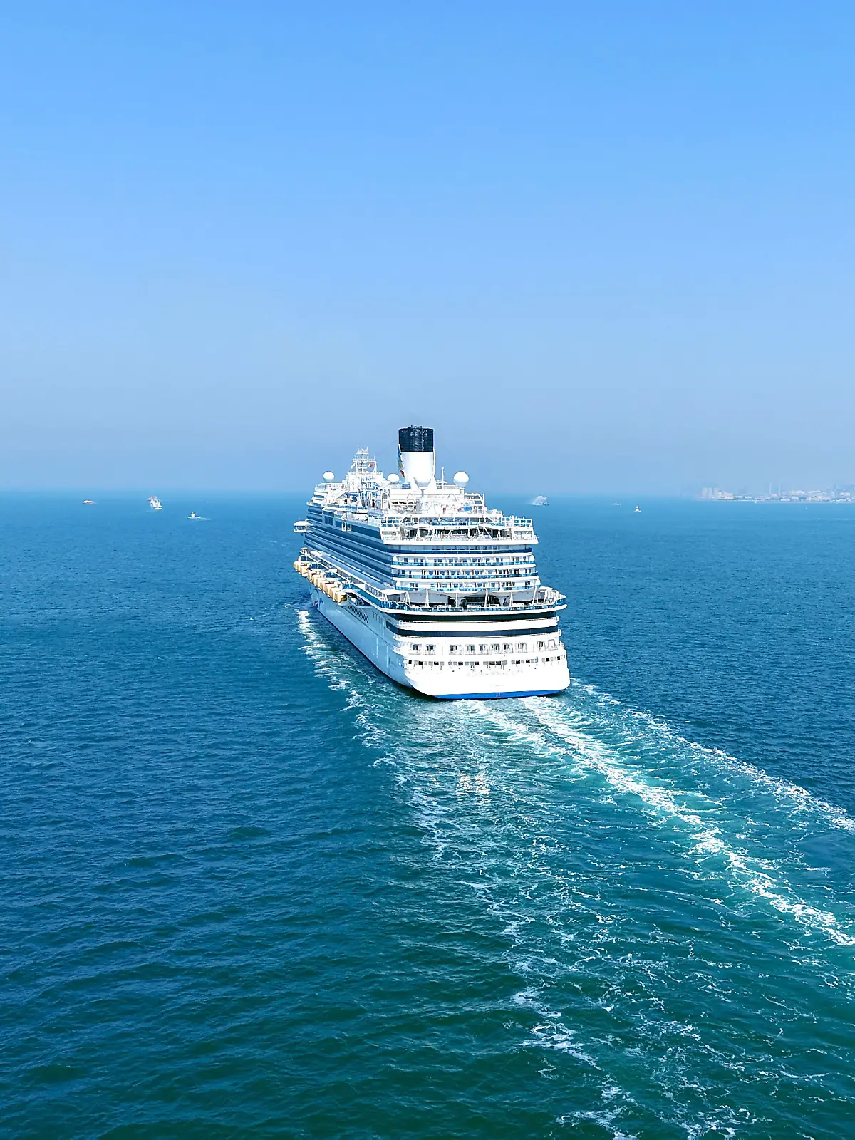 Habt ihr euch schon mal gefragt, was hinter den Kulissen auf einem Kreuzfahrtschiff passiert?