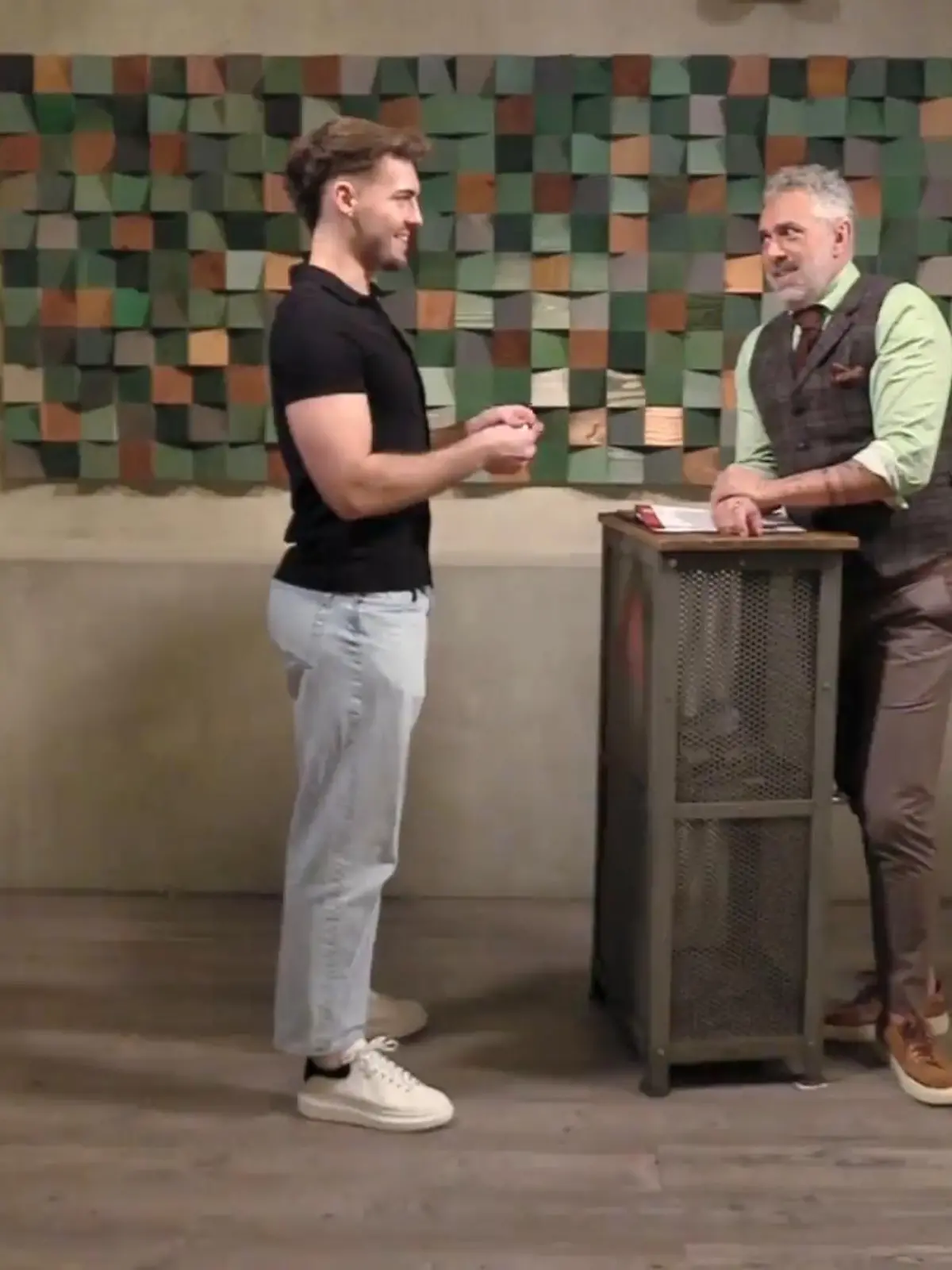 Bild zu: "Kaugummi beim First Date geht ja wohl gar nicht, meint Roland Trettl"