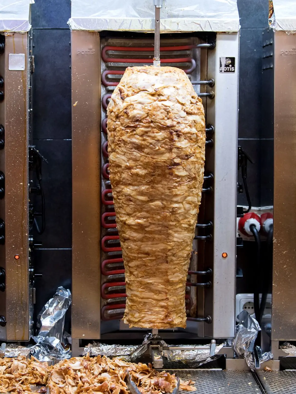 Bild zu: "Döner-Streik in Großfabrik! Bleiben jetzt die Spieße stehen? "
