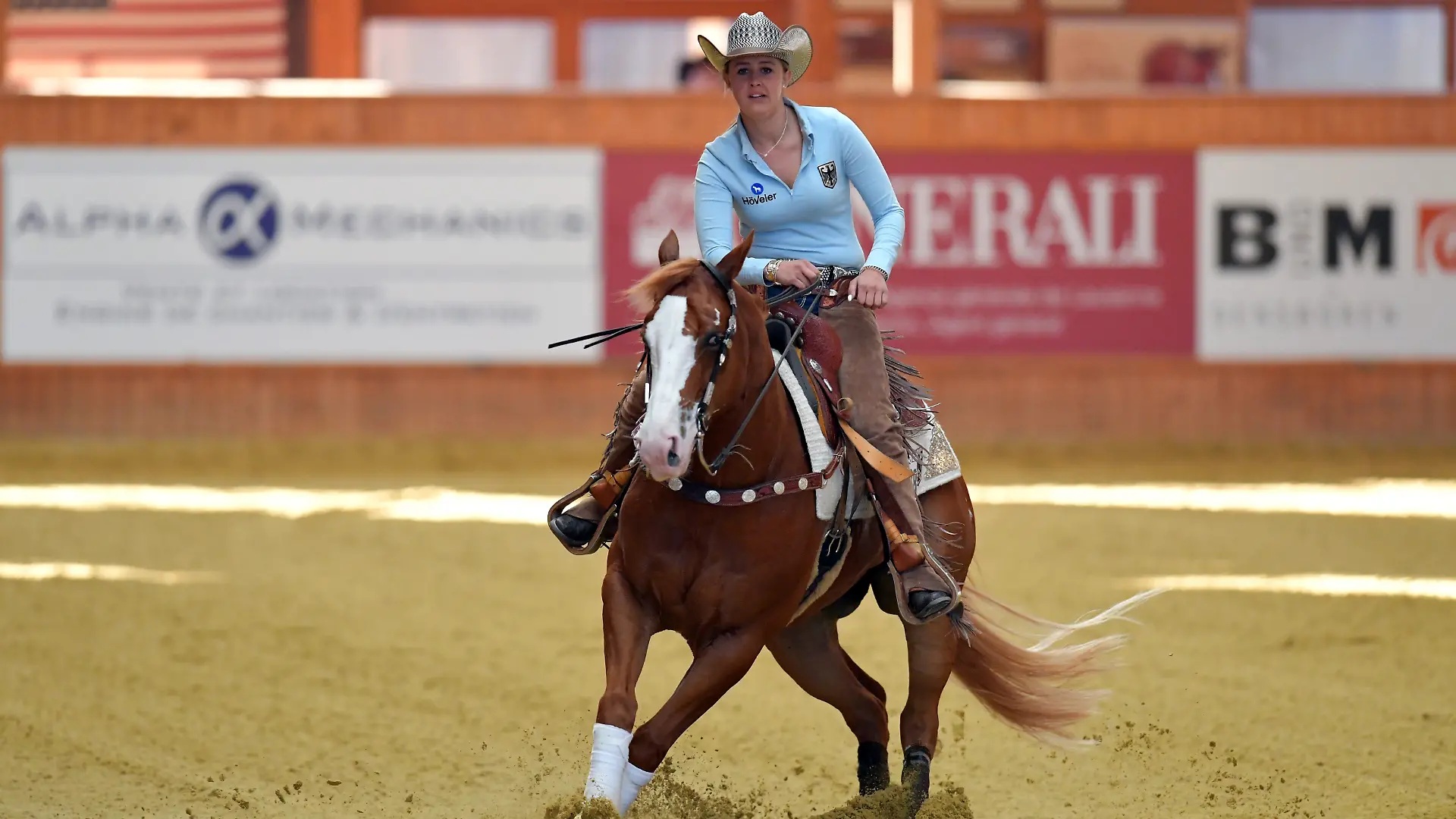 Schon mit drei Jahren begann Gina Schumacher (28) ihre Reitkarriere. Heute ist sie erfolgreich als Westernreiterin.