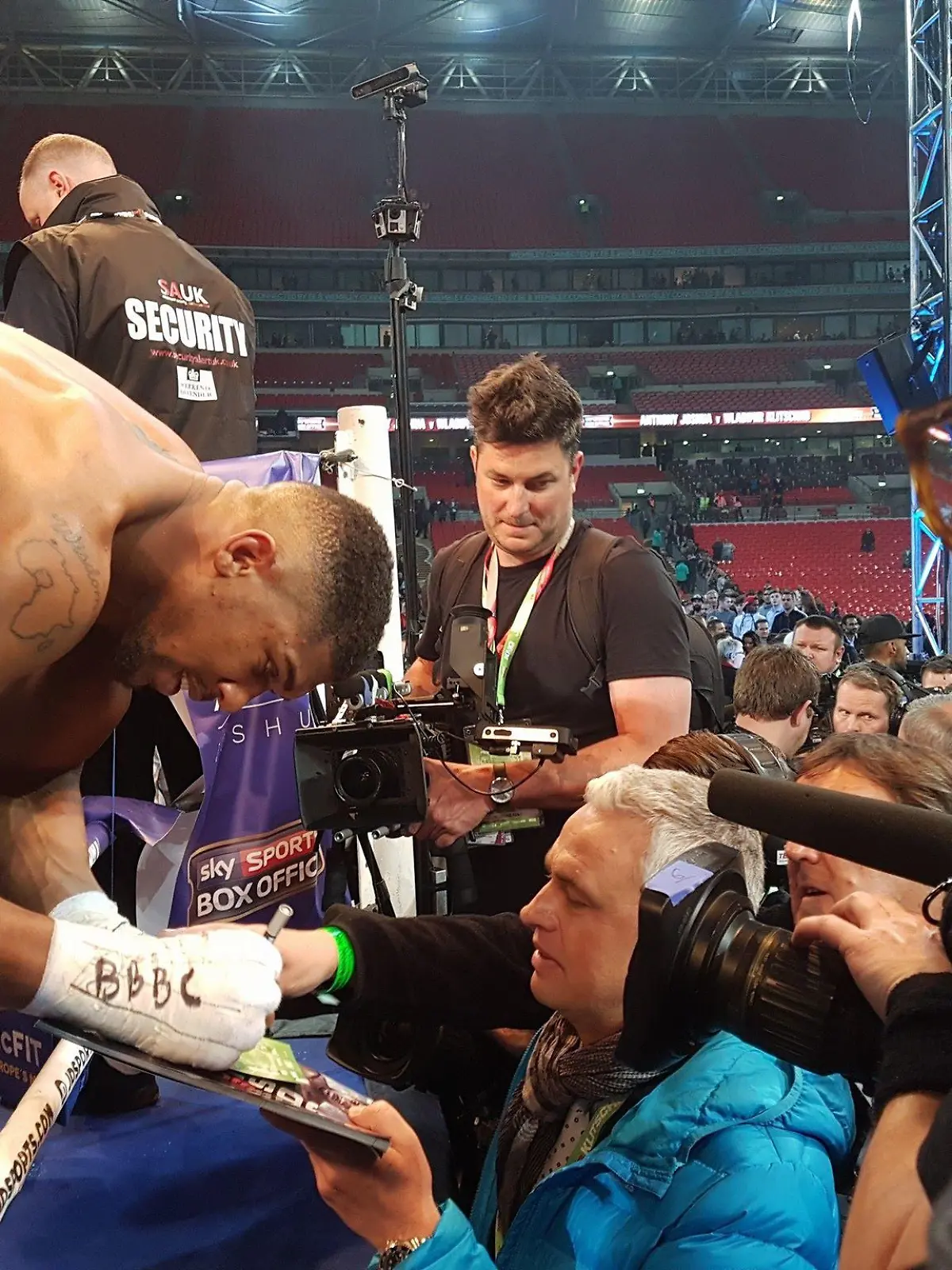 Anthony Joshua und Andreas von Thien