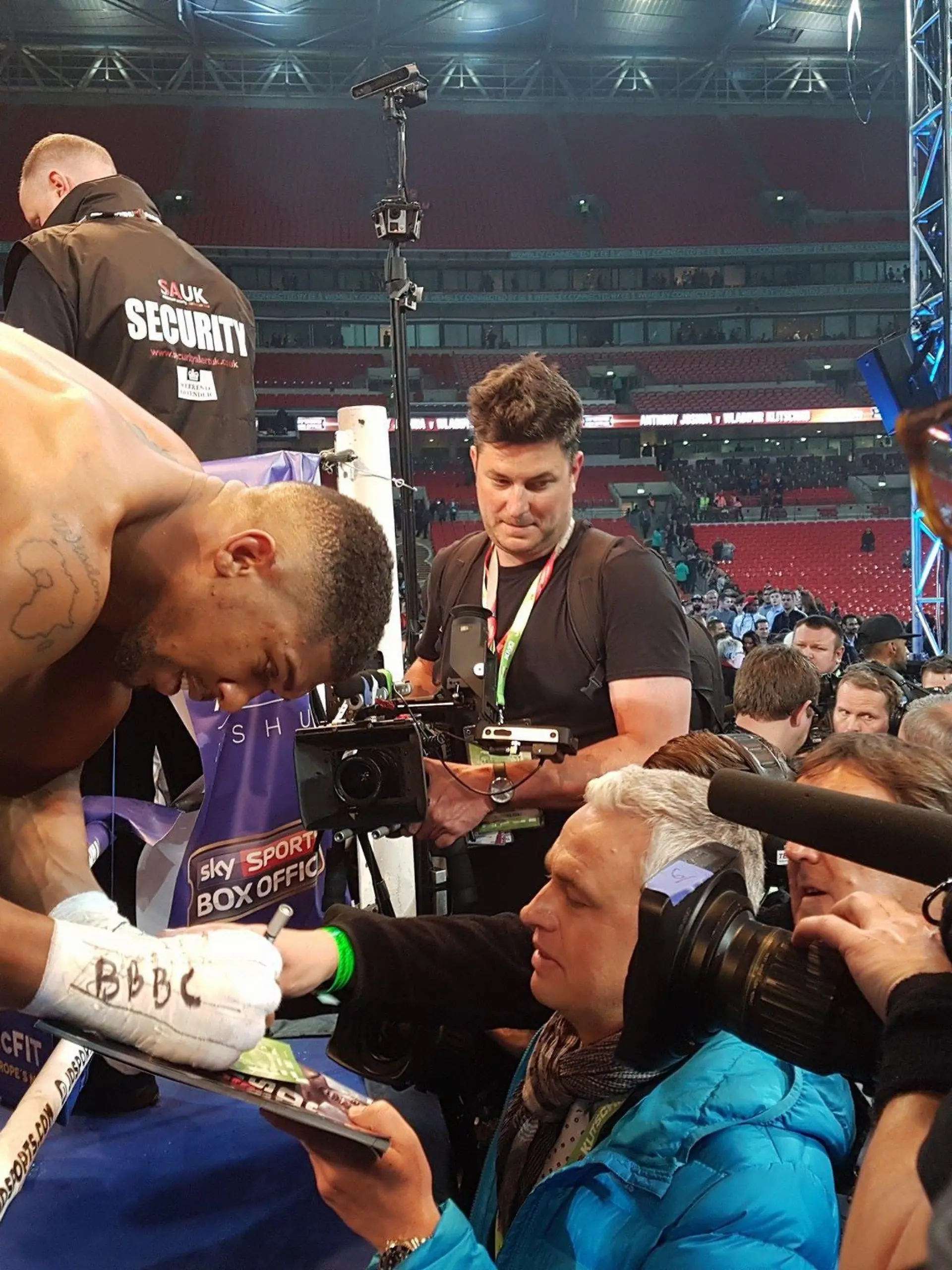 Anthony Joshua und Andreas von Thien