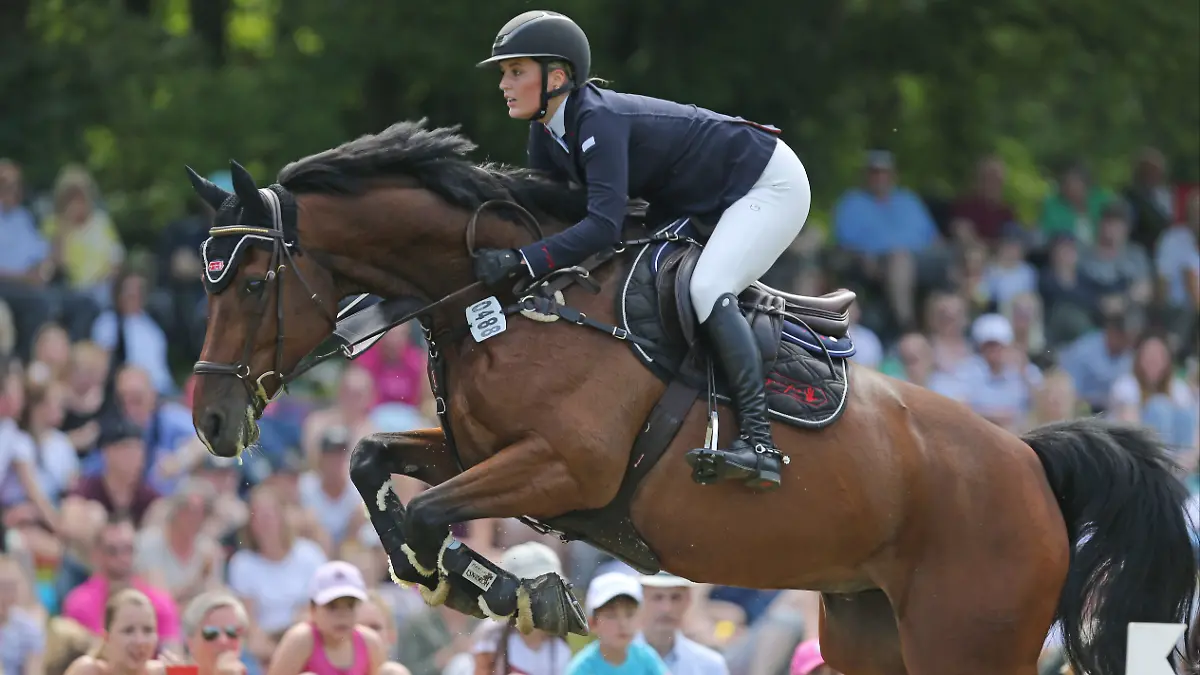Luna Marie Schweiger (GER) mit Ihrem Pferd Koude, Deutsches Spring- und Dressur-Derby, Hamburg 2019.