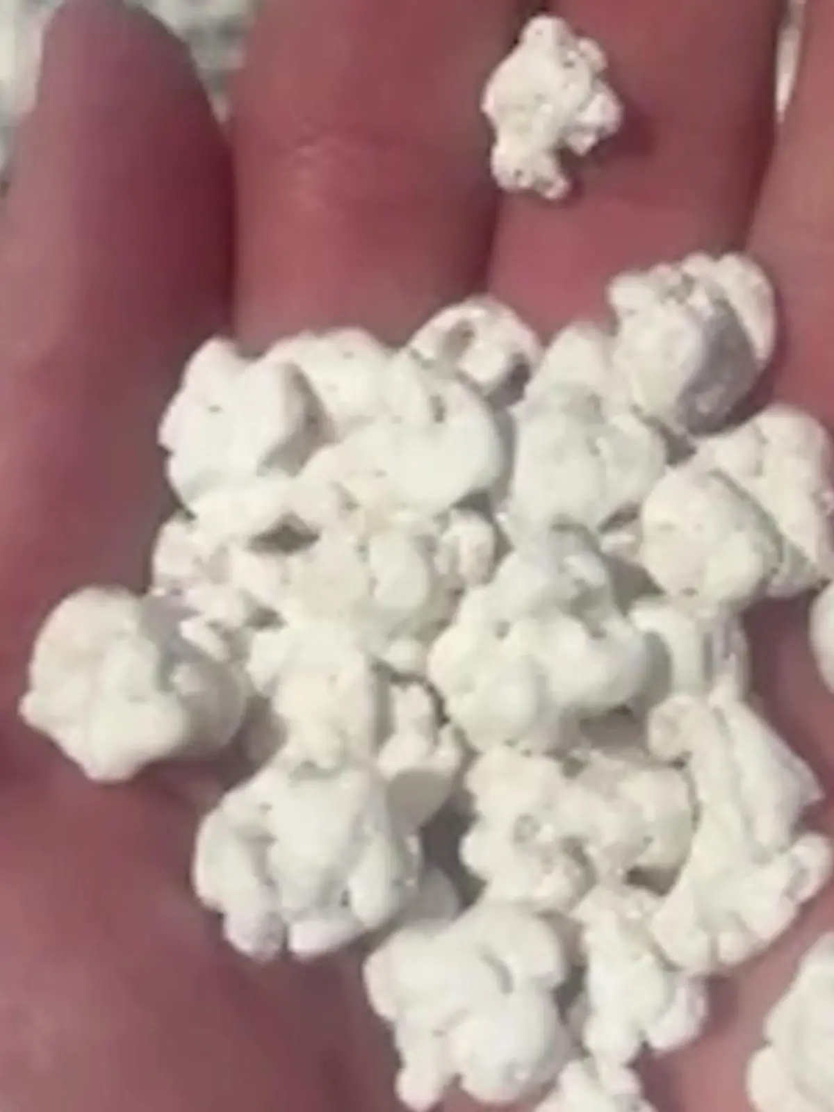 Strand voller Popcorn?! Dieses Urlaubsmitbringsel kann richtig teuer werden