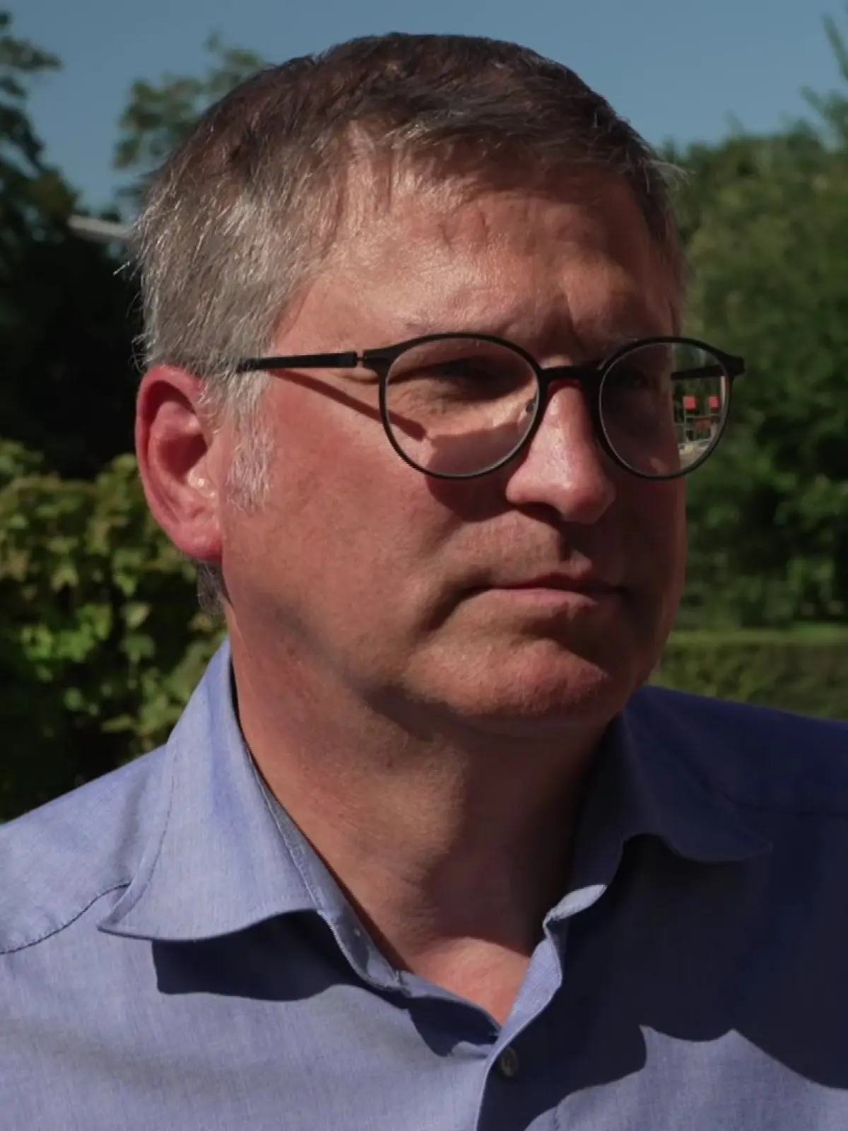 Günther Groll, Vorstandsvorsitzender des Trägers St. Simpert, im Gespräch mi RTL.