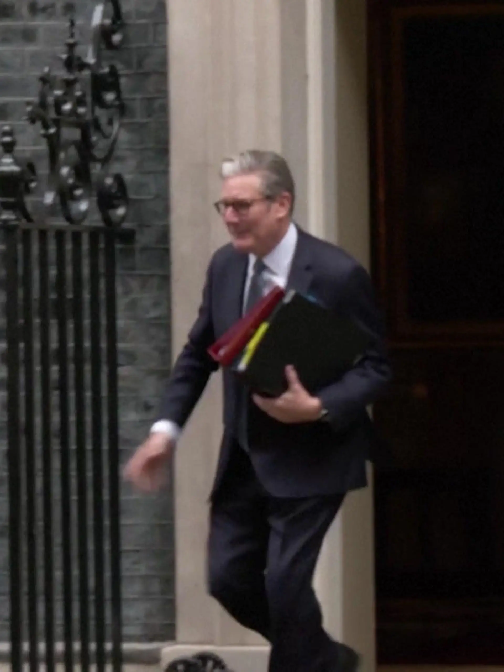 Hoppala! Briten-Premier legt Peinlich-Abgang hin