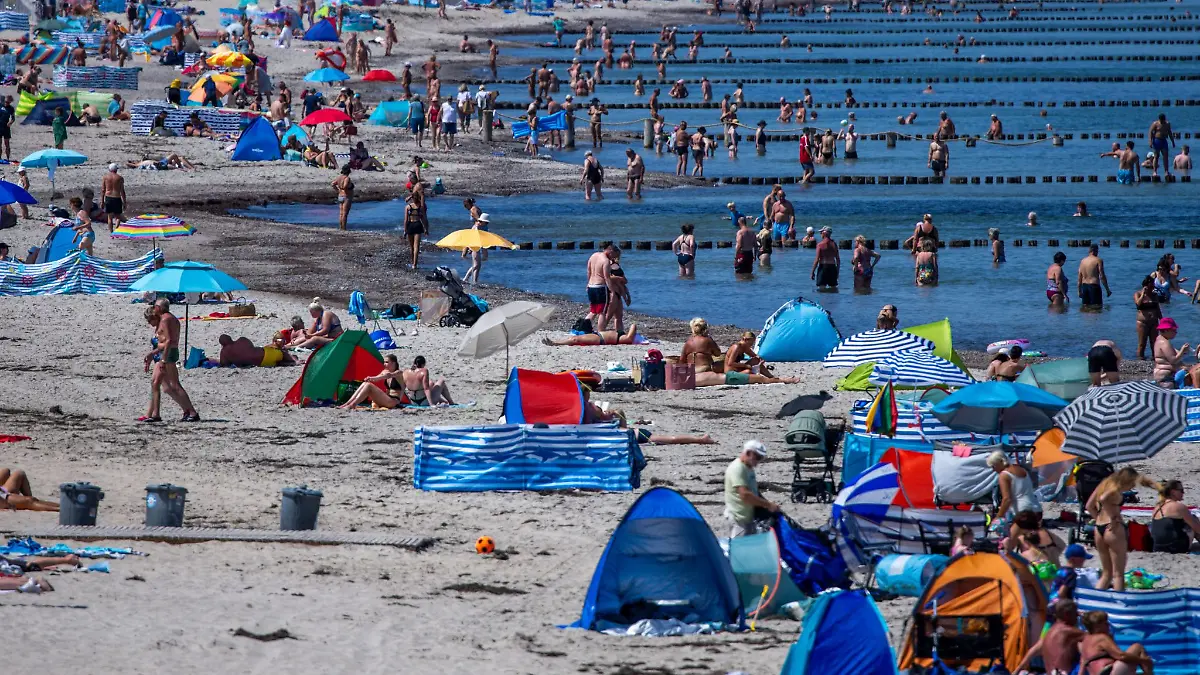 Bei der Hitze zog es viele Menschen an die Ostsee.