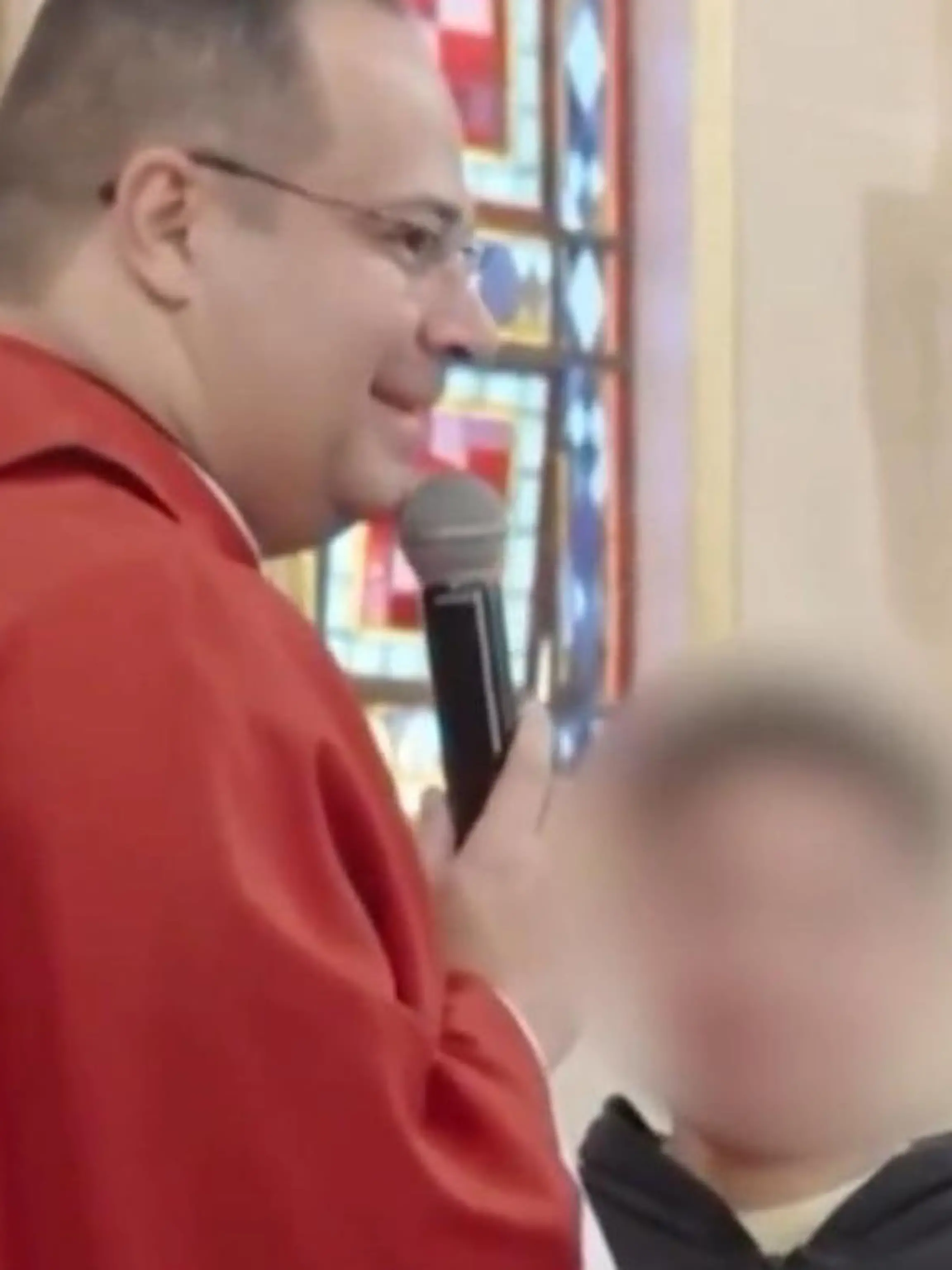 Priester verweigert Fürbitte – weil sich Junge DAS wünscht