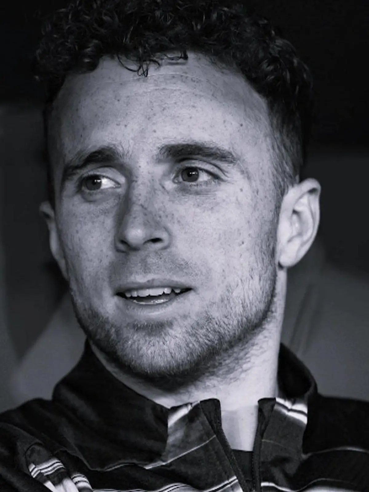 Bild zu: "Fußball-Superstar Diogo Jota stirbt bei Autounfall"