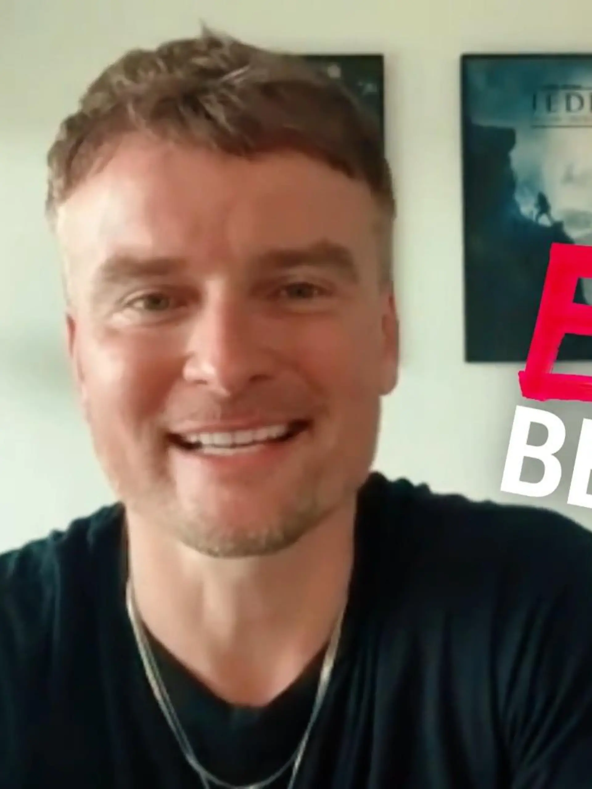 Bild zu: "ER ist die Stimme von „Ex on the Beach”"