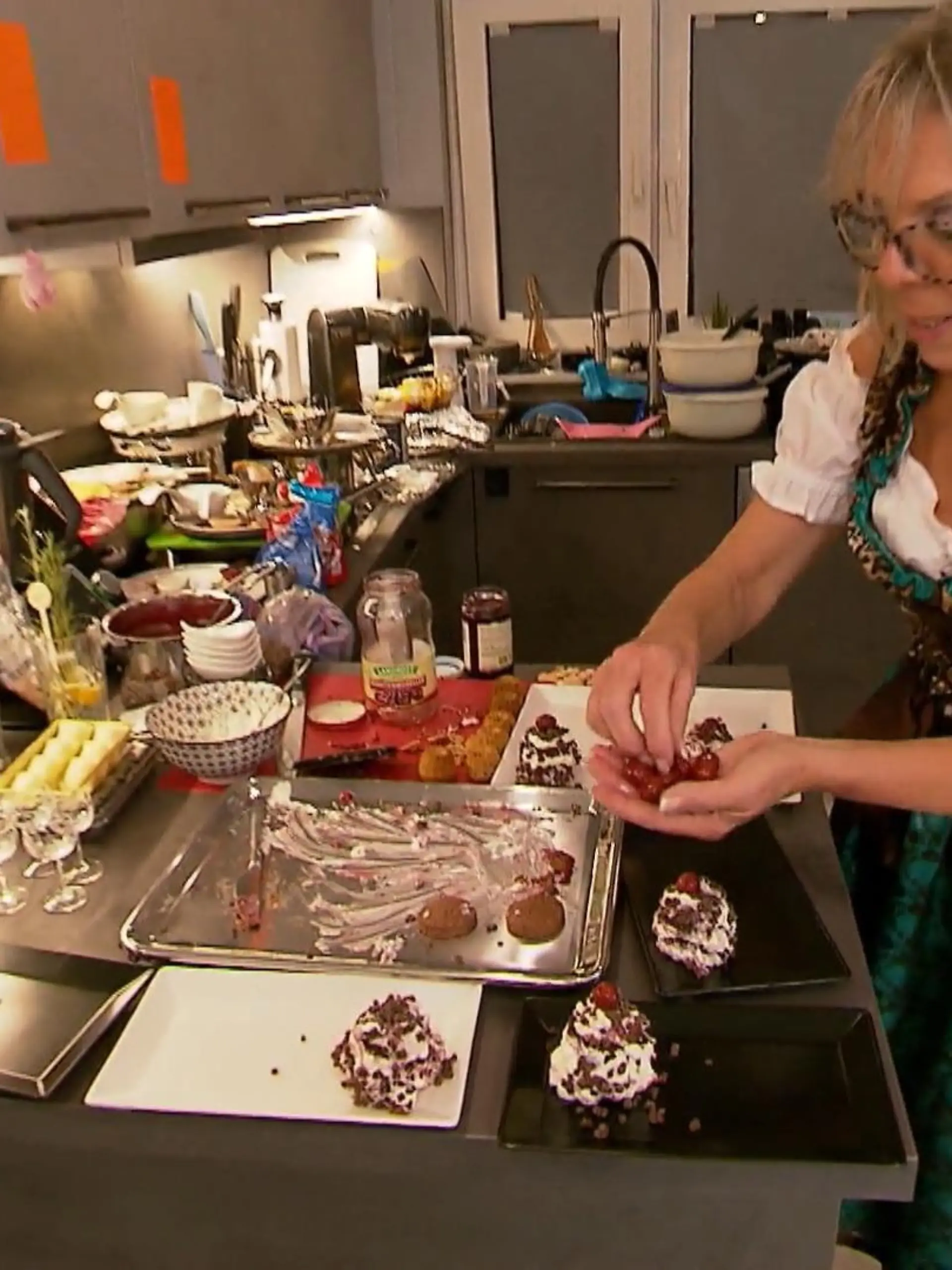 Bild zu: "Das Dessert. Der krönende Abschluss eines jeden Dinners. Meistens."
